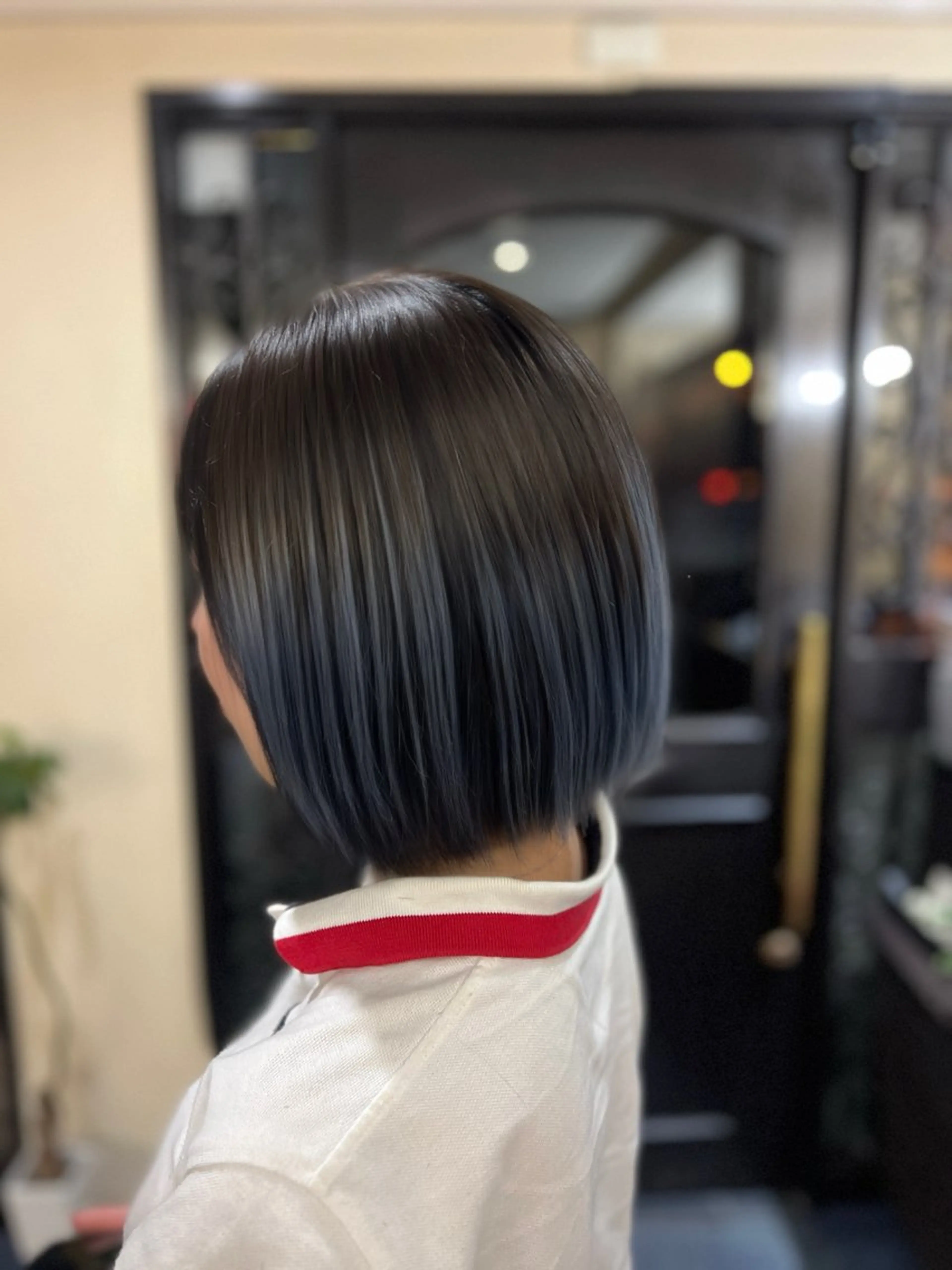 ショート カラー バレイヤージュ デザインカラー ハイライトカラー ハイライト レイヤーカット ヘアカラー トリートメント Lito by y's BLUE所属・もも なのヘアスタイル