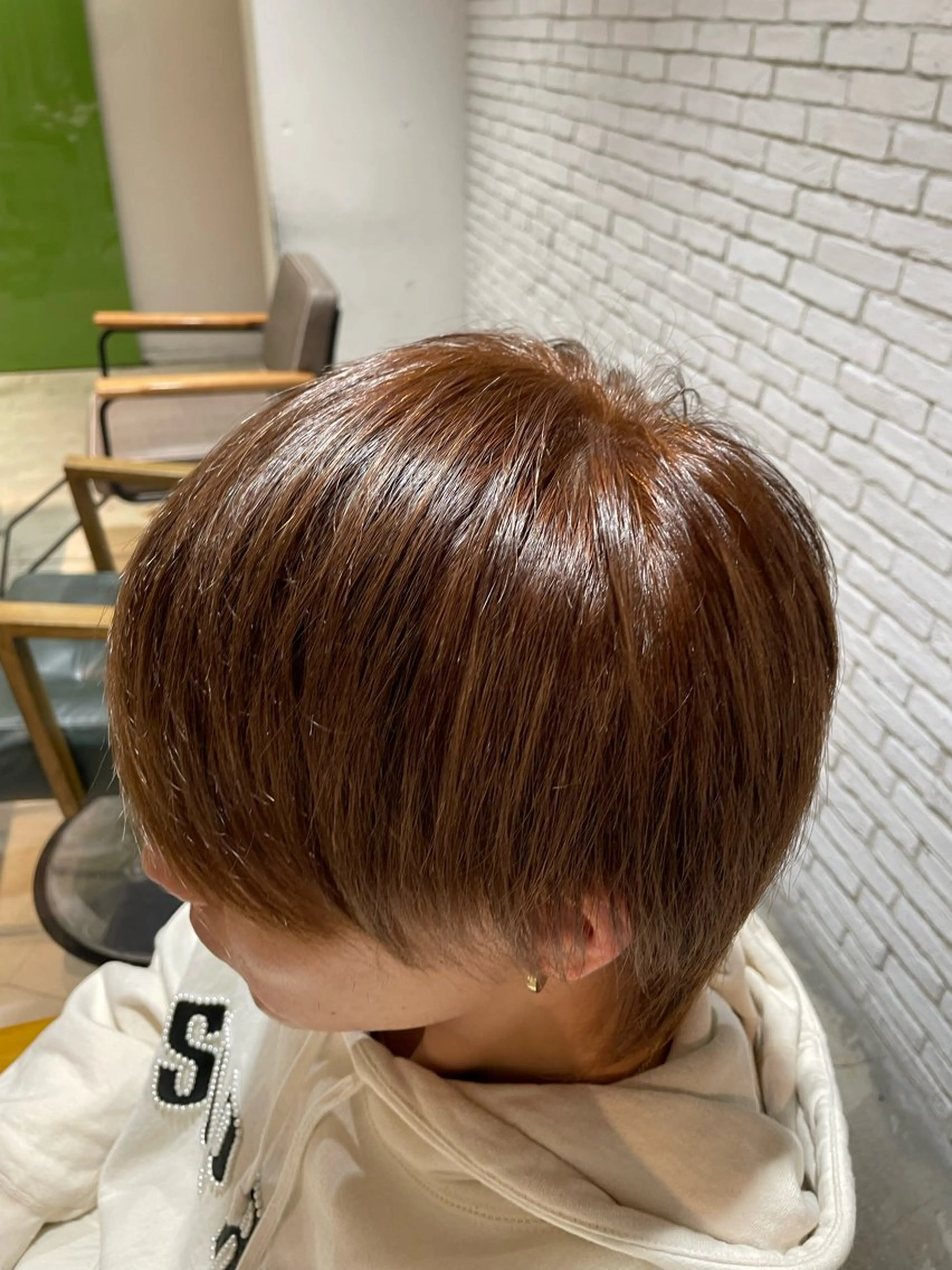 メンズ emu 新宿所属・ケイト🌙 ブリーチカラーのヘアスタイル