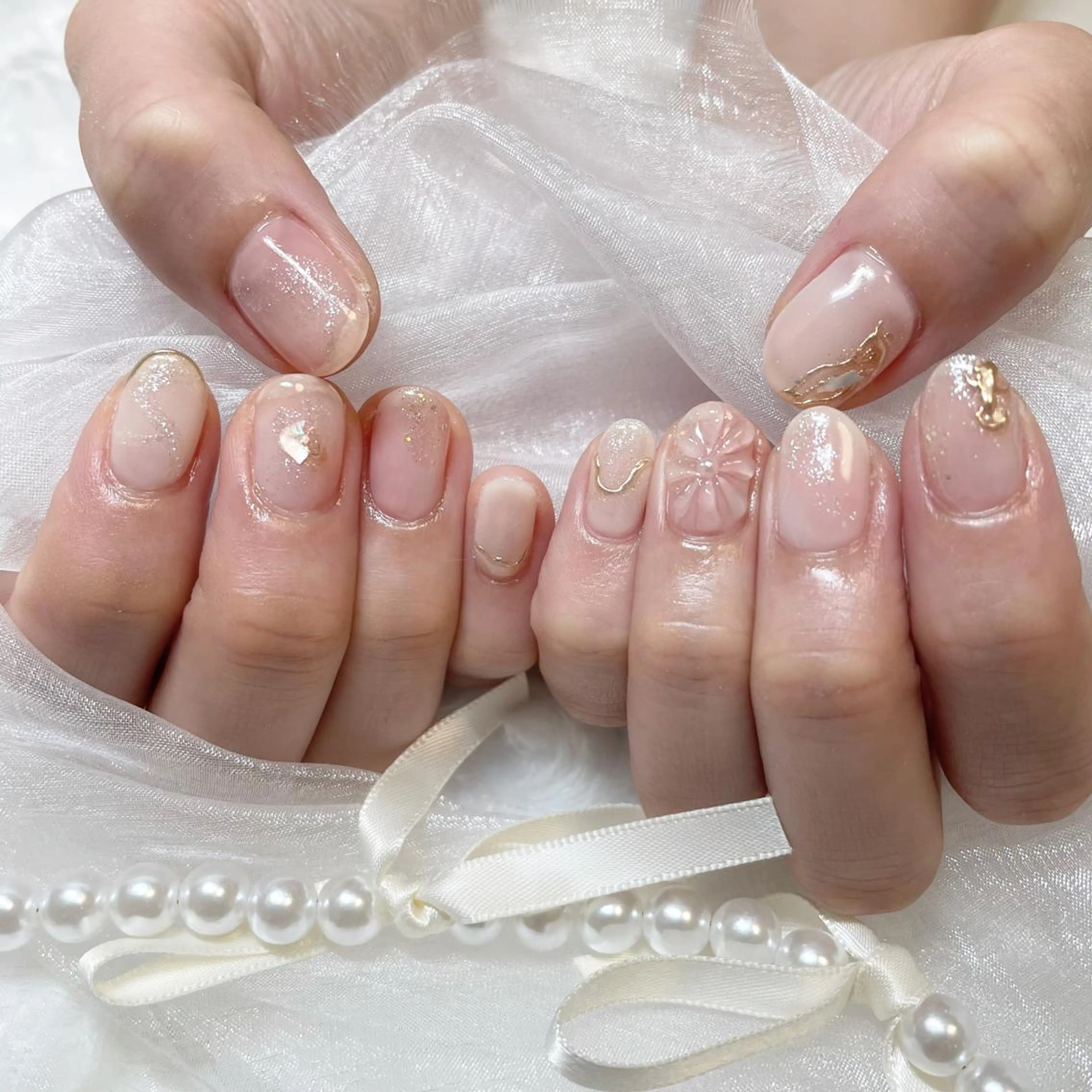 ネイル ジェルネイル キラキラネイル 韓国ネイル ラメ(グリッター) 持ち込み ハンドネイル fiore nail 🦋のネイルデザイン