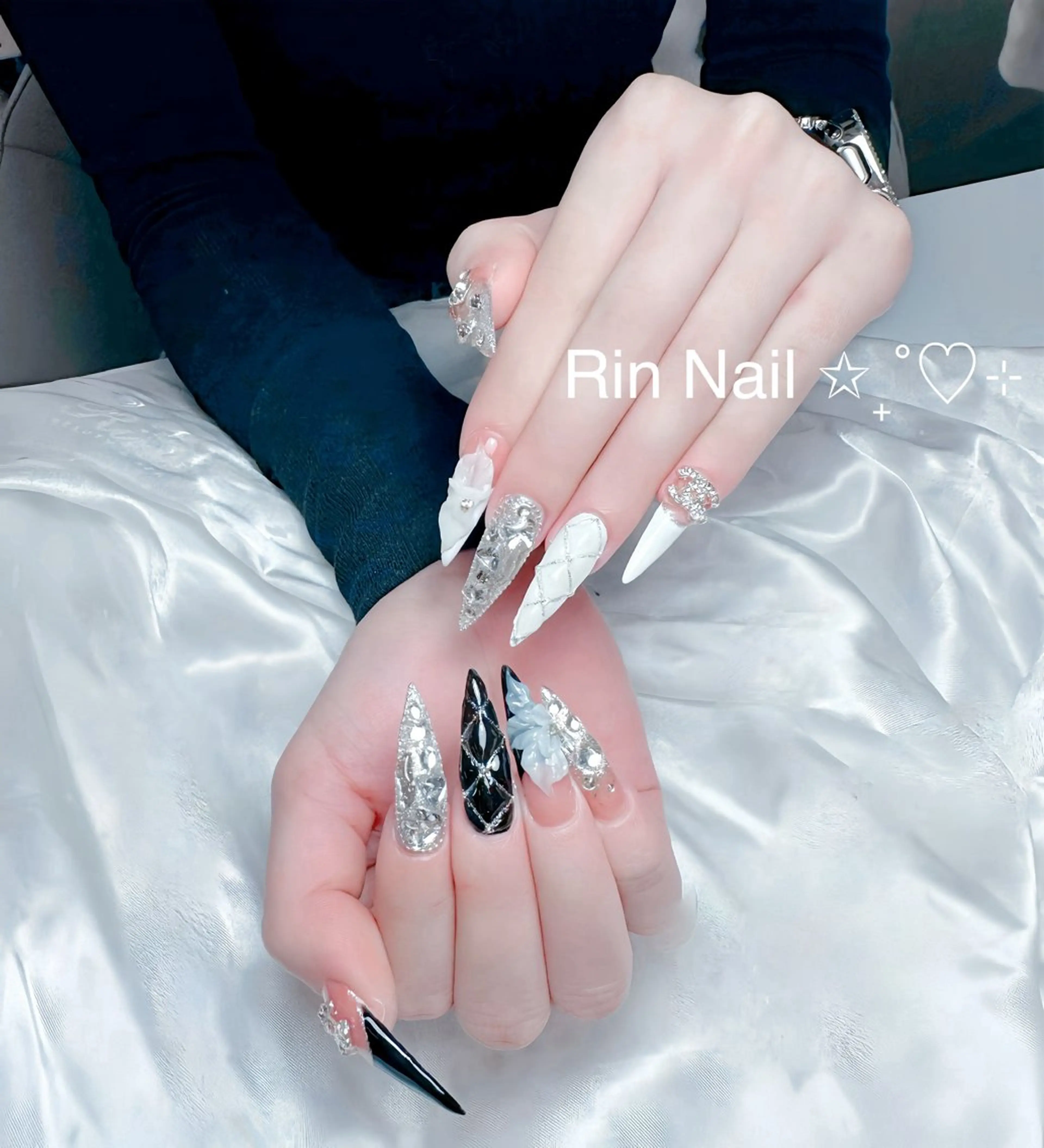 ネイル アートネイル 成人式 ロングネイル スカルプネイル ネイルチップ ハンドネイル Rin Nail 新大久保店のネイルデザイン