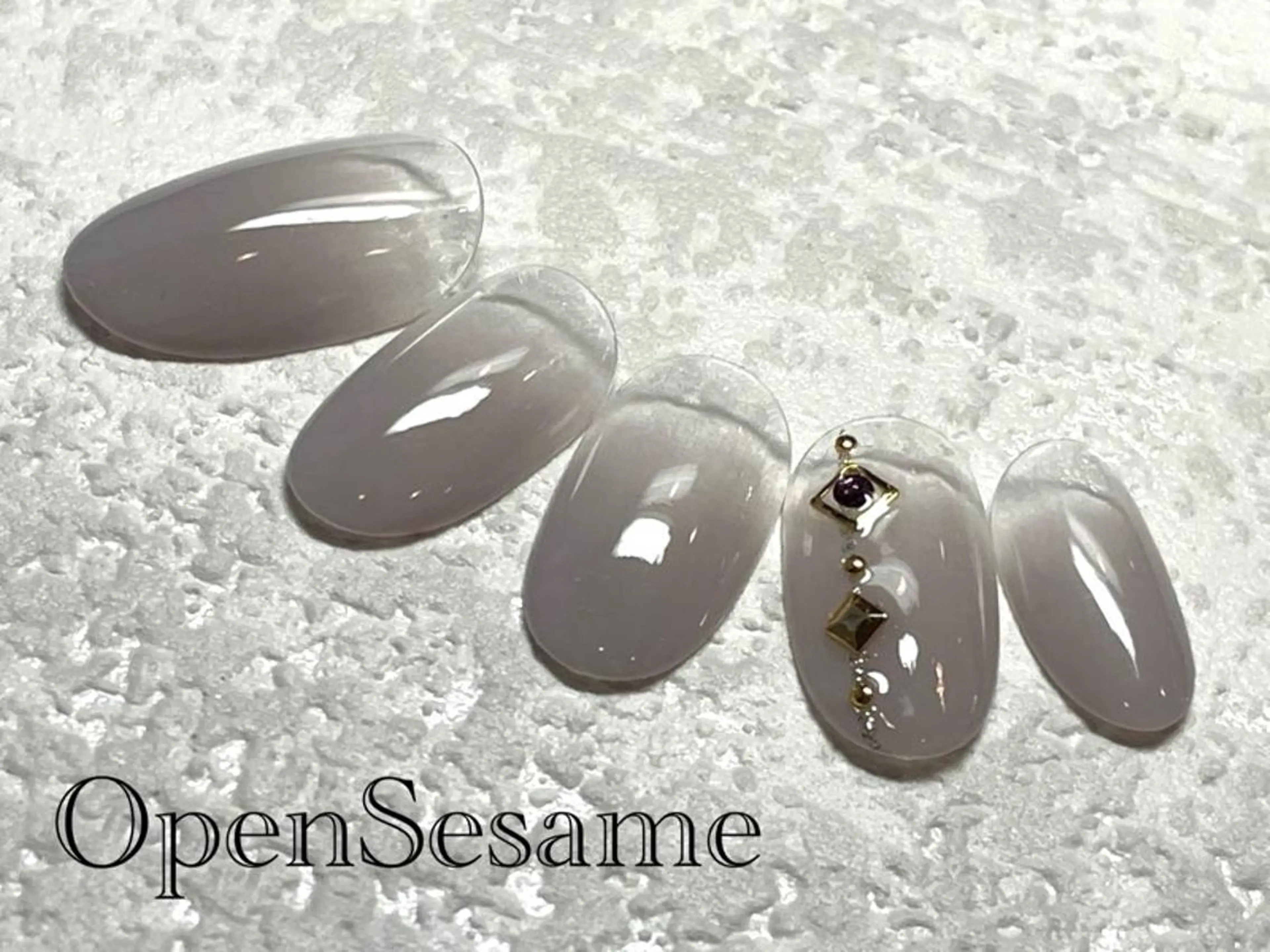 ネイル 遠藤 志乃のネイルデザイン