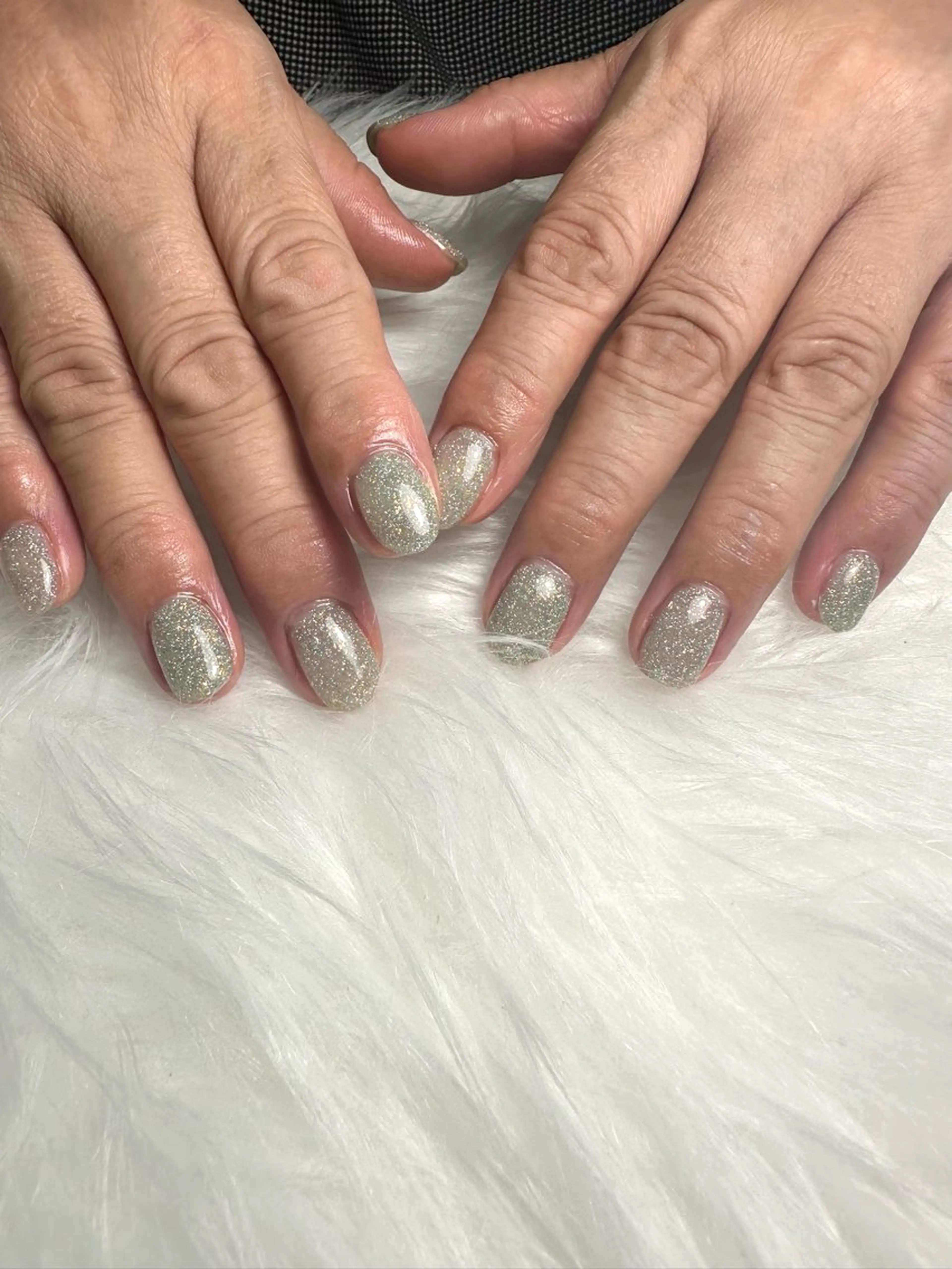 ネイル グリーン キラキラネイル シルバー MELLMODE所属・Nakano Kanaのネイルデザイン