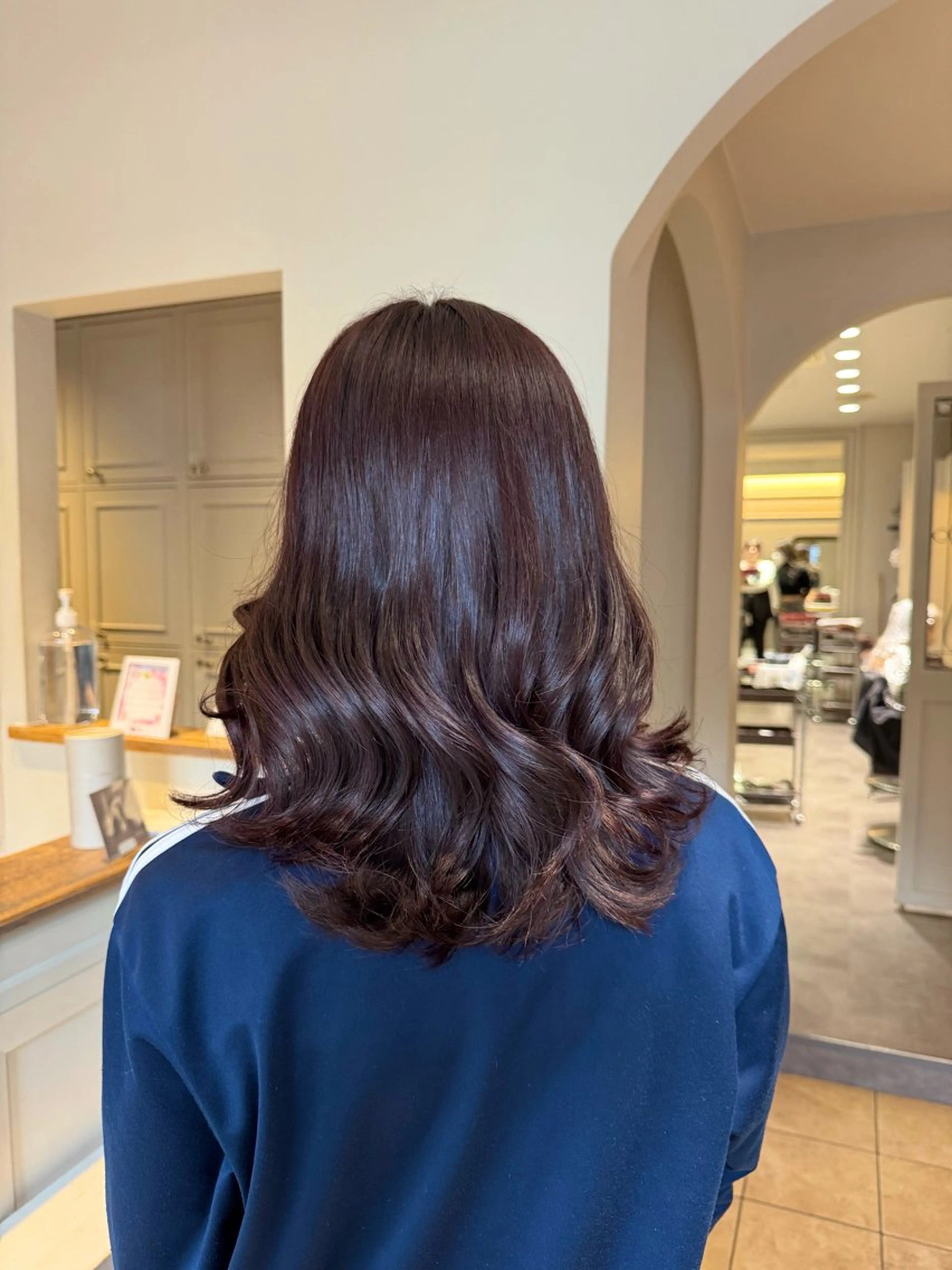 カラー ヘアカラー トリートメント 透明感ある艶カラー / KAKOのヘアスタイル