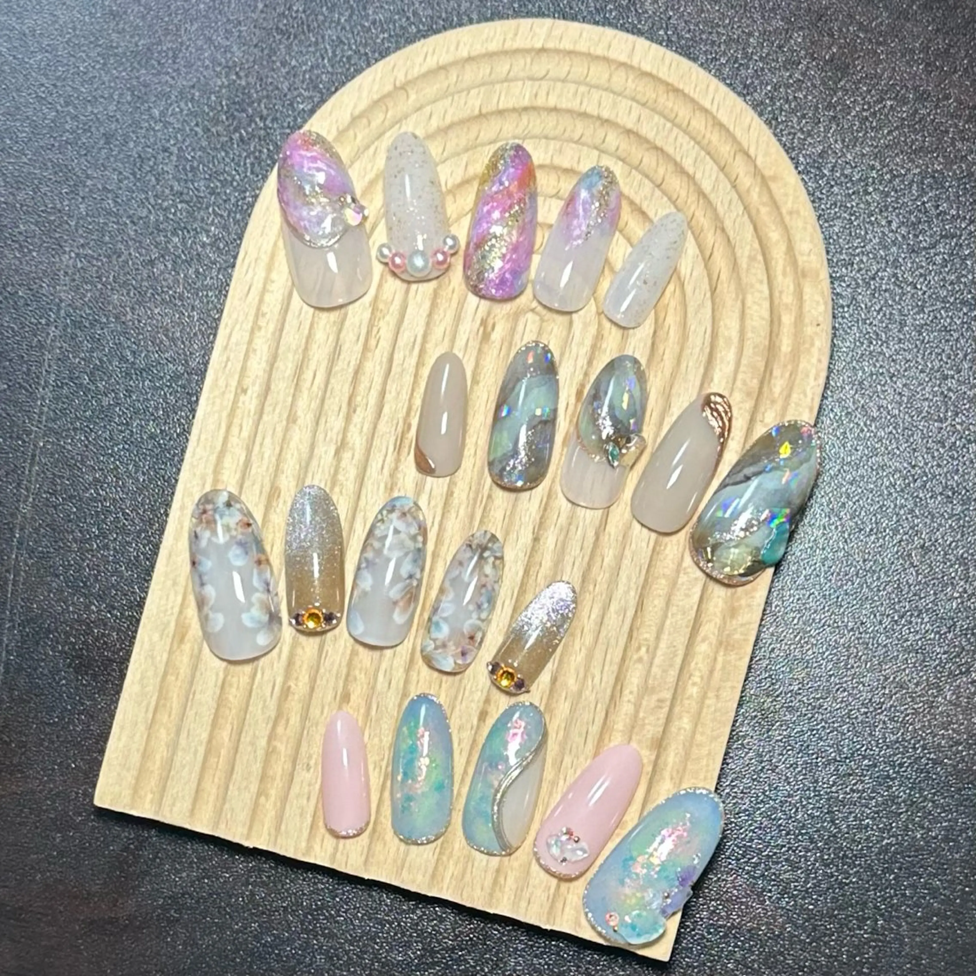 ネイル nail milky 〜深夜にもネイル〜のネイルデザイン