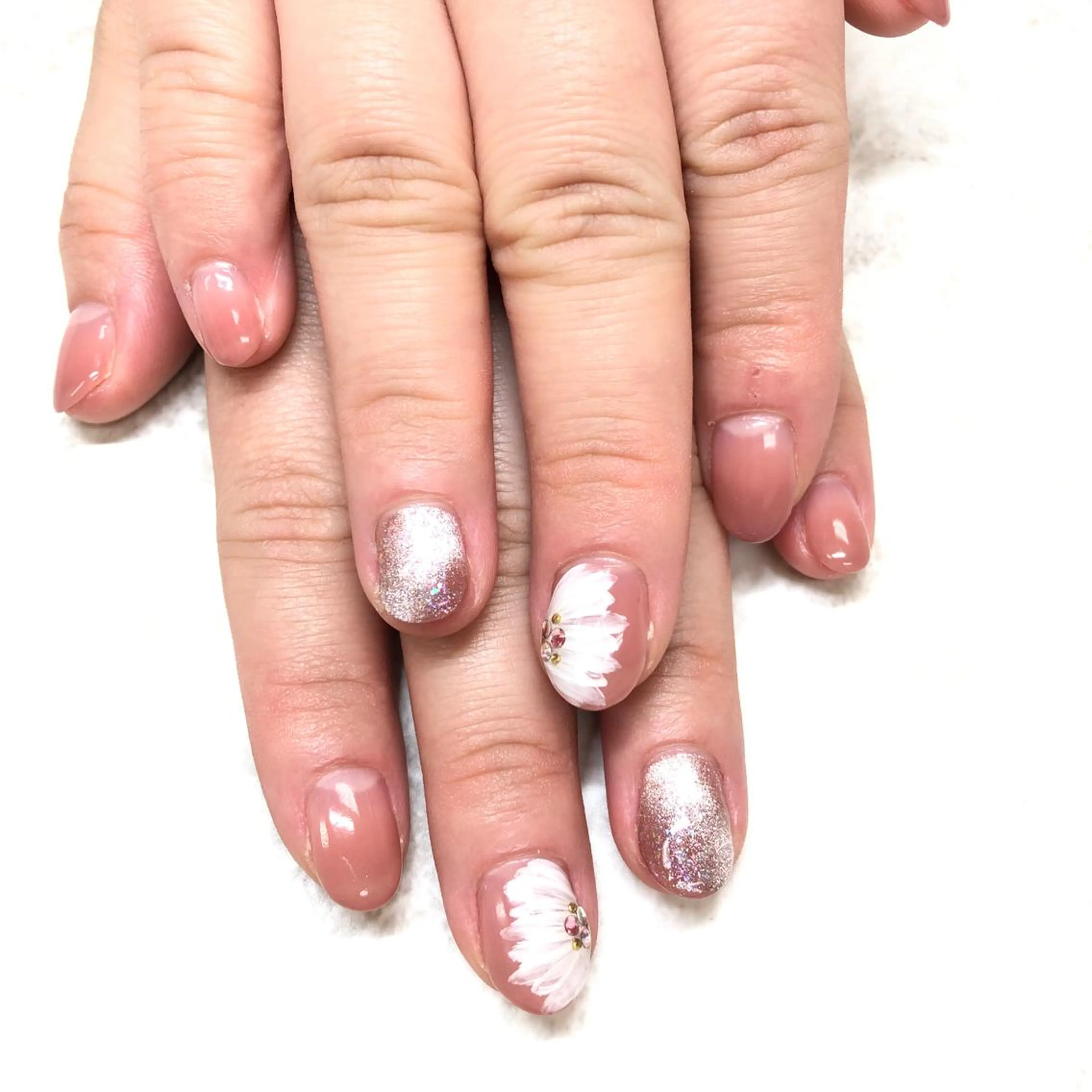 ネイル ユリシスネイル 担当近藤のネイルデザイン