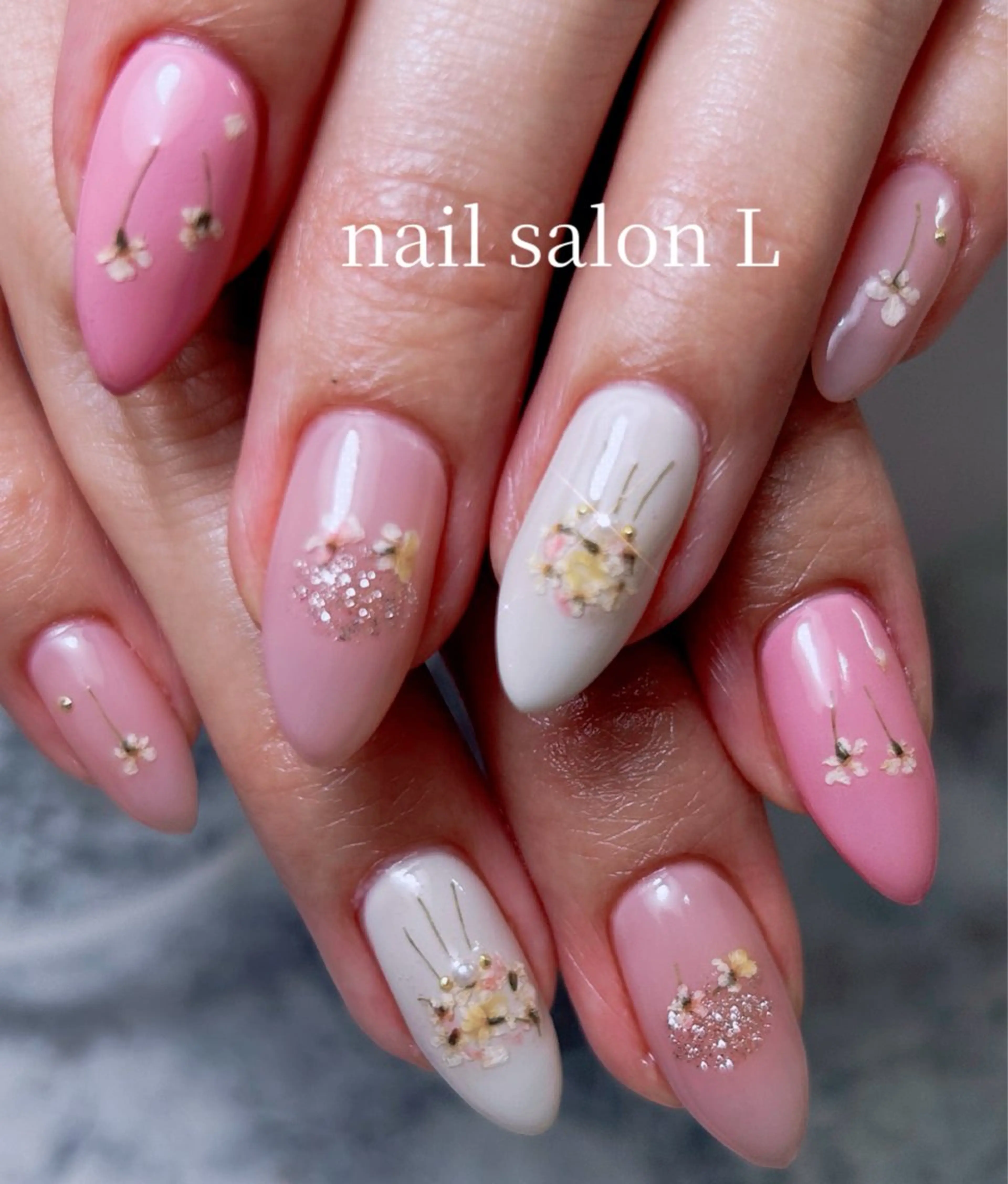 ネイル 持ち込み ハンドネイル 吉川市 ネイルサロンLのネイルデザイン