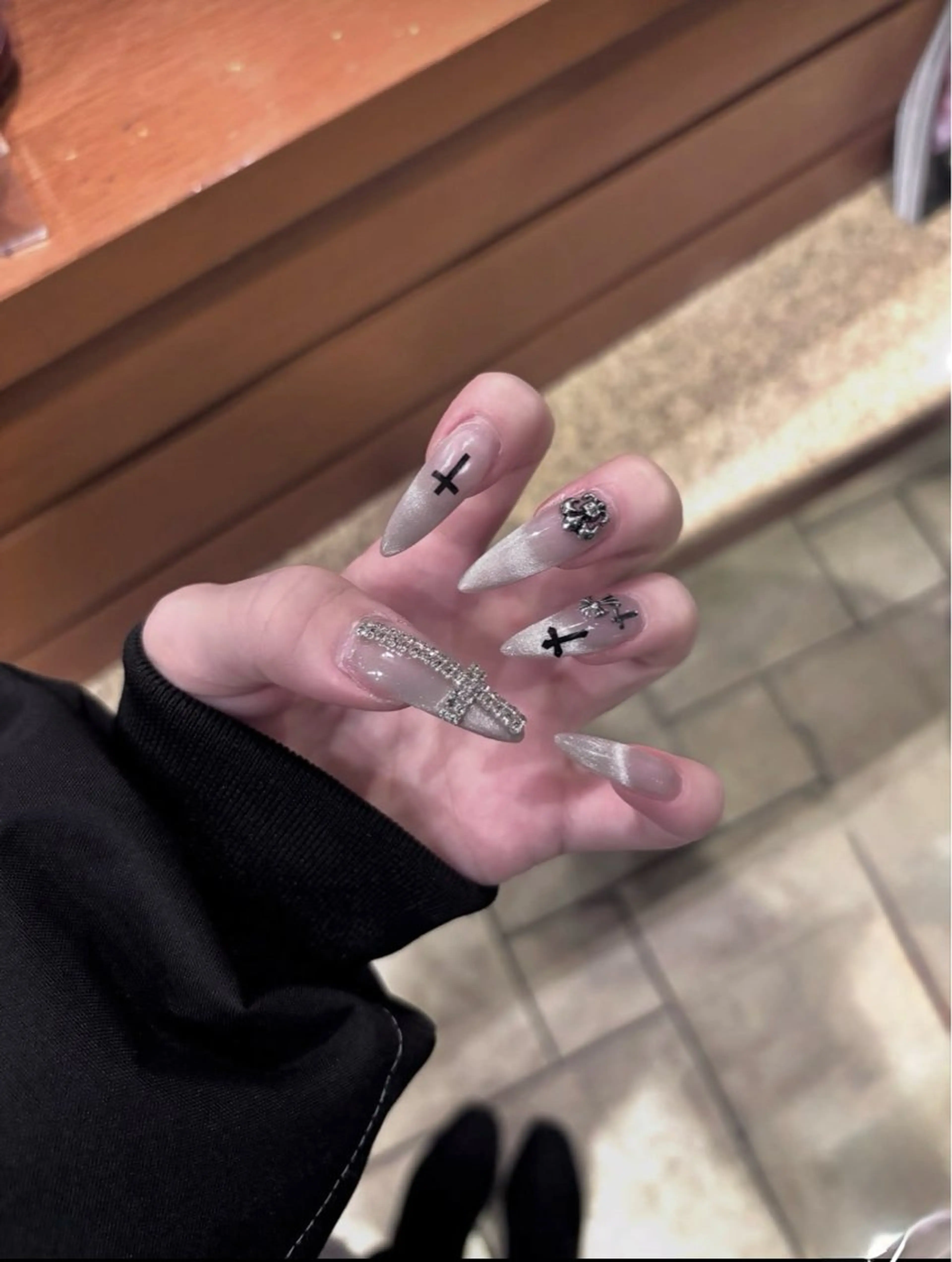 ネイル アートネイル ジェルネイル ガーリー キラキラネイル Nihonthy Nail 新宿所属・Nihonthy Nail 新宿のネイルデザイン