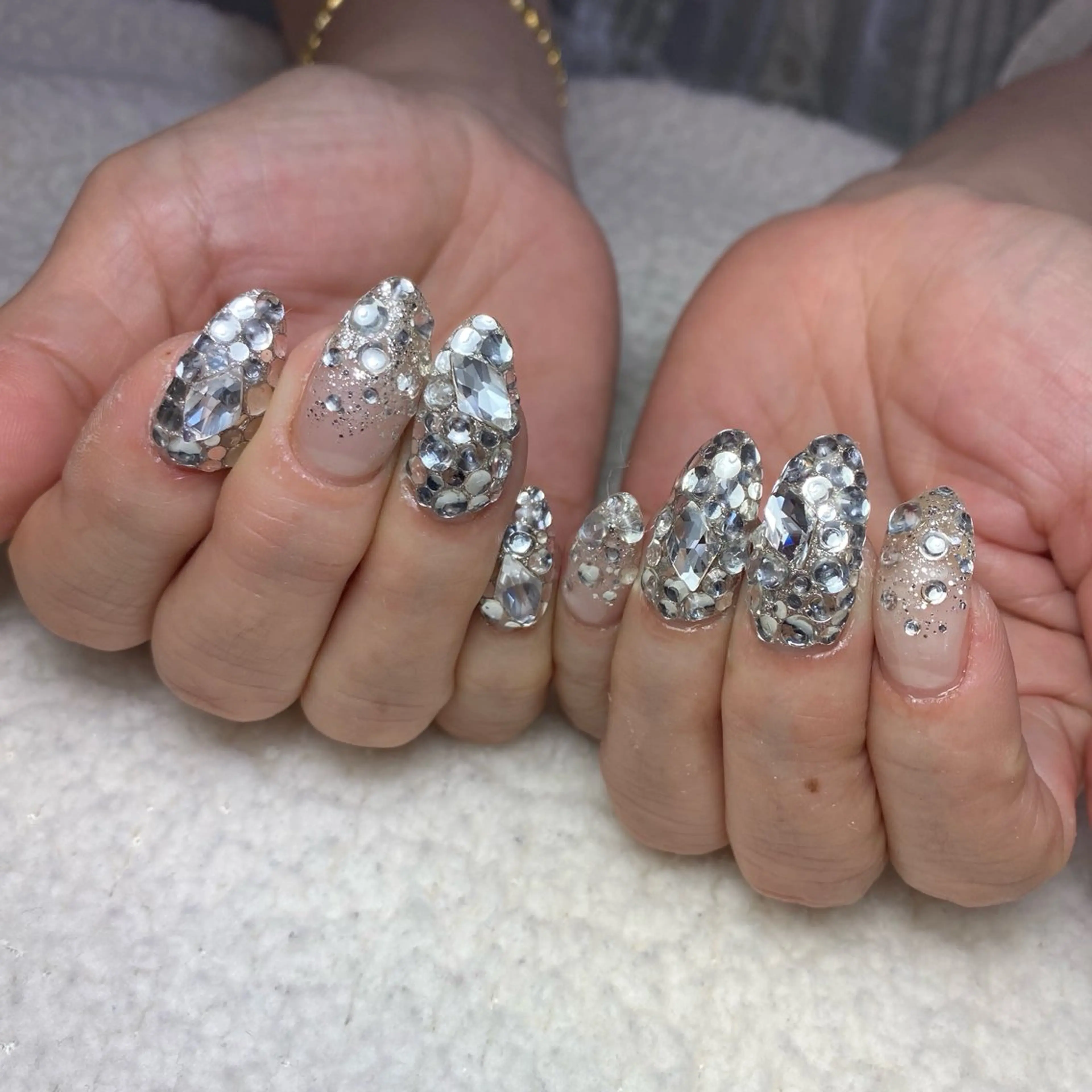 ネイル キラキラネイル ハンドネイル COCO+所属・COCO +のエステ・リラクイメージ