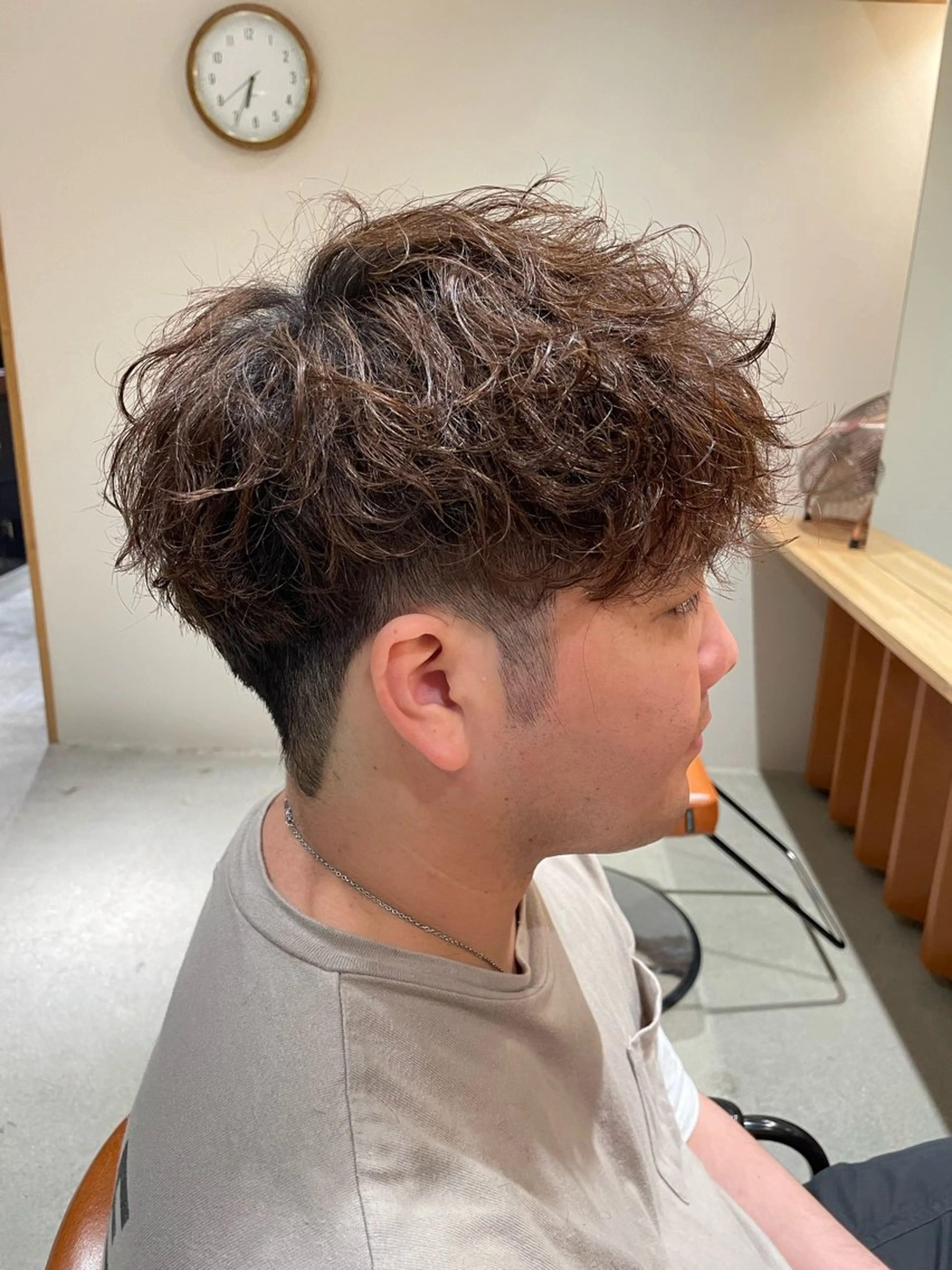 ショート パーマ メンズ カット パーマ itsuki ／ 曲がる縮毛矯正のヘアスタイル