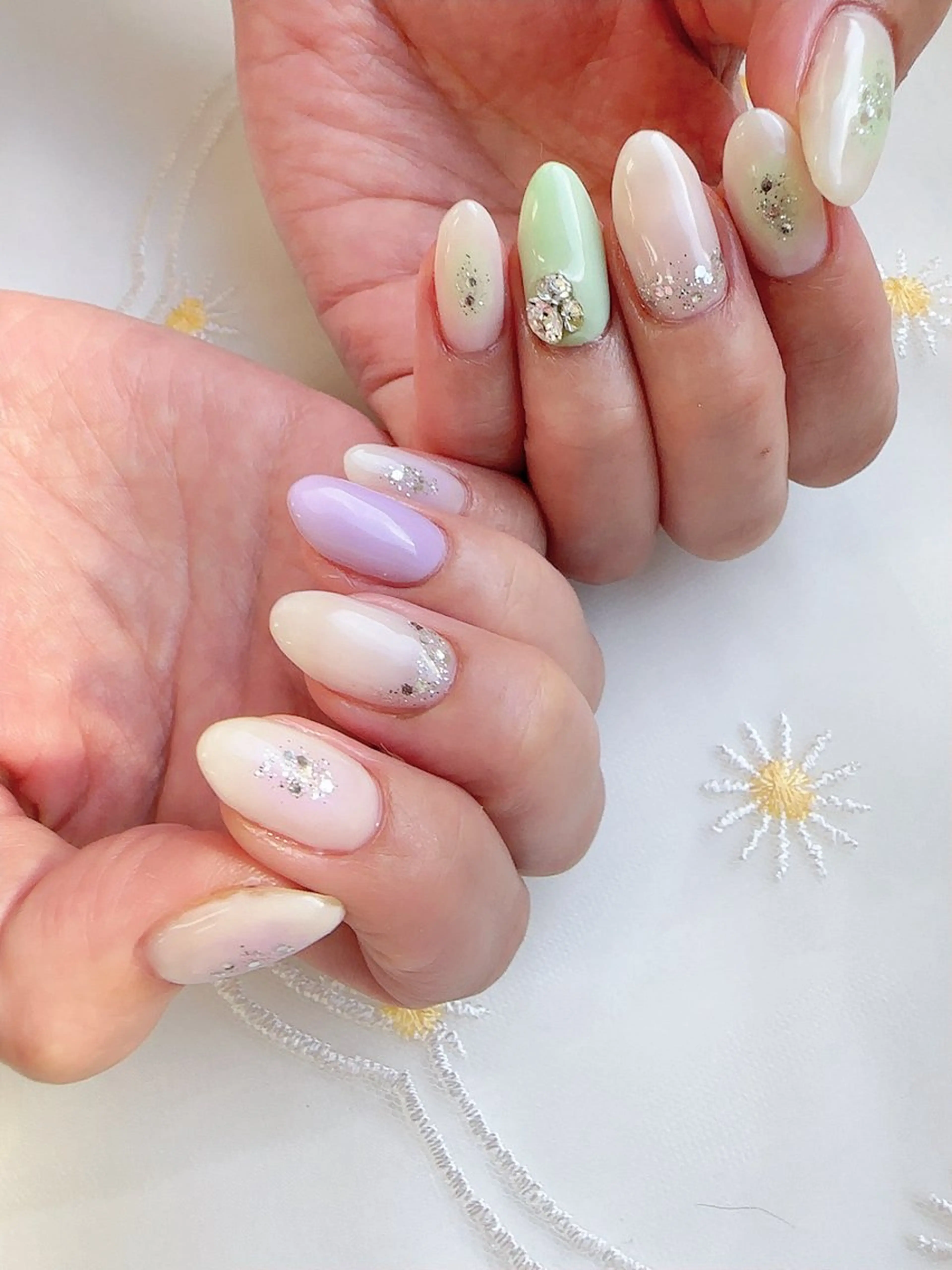 ネイル ハンドネイル カラーズビューティサロン所属・石井 桃子のネイルデザイン