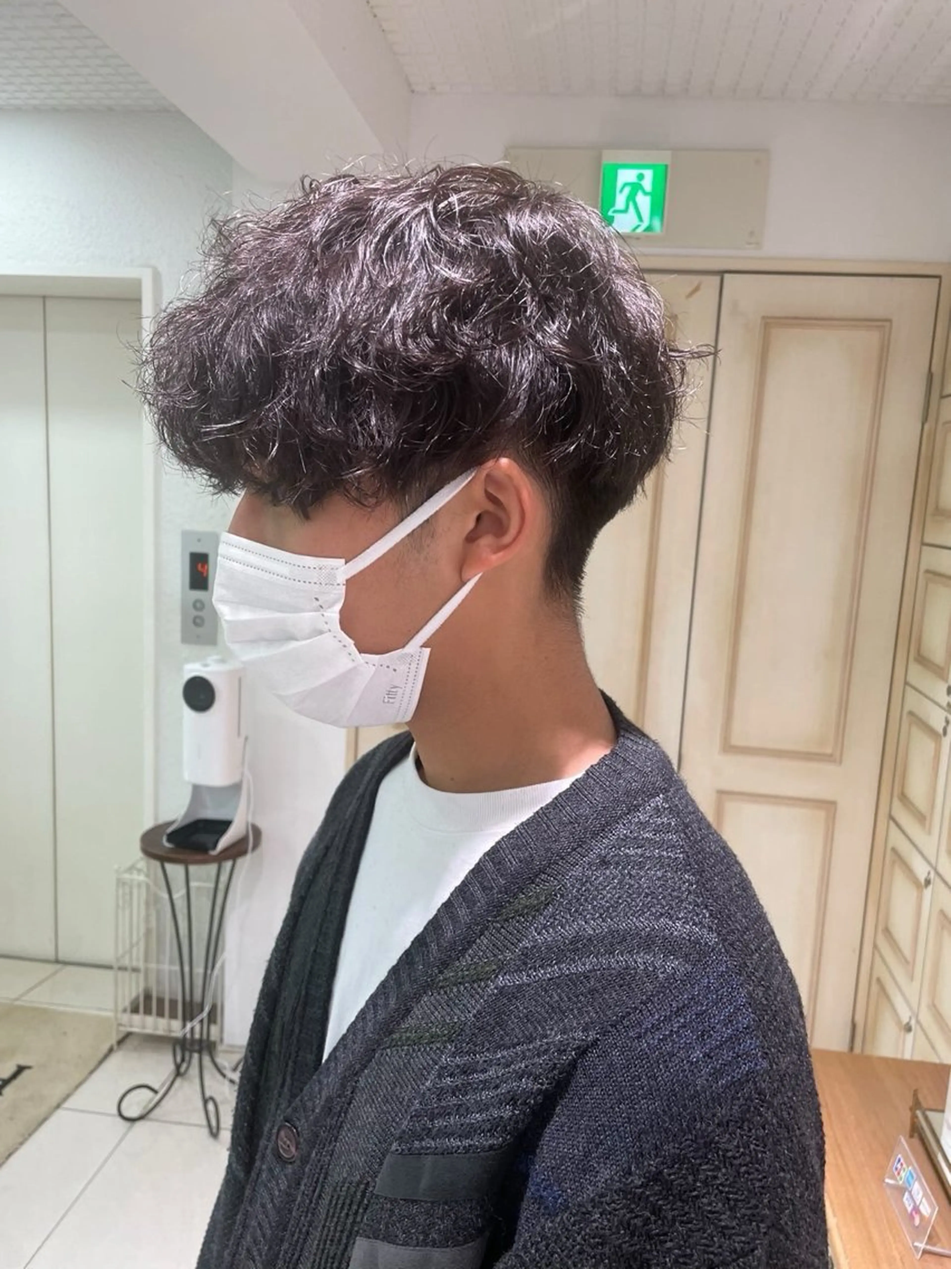 ショート パーマ メンズ ハイトーン/寒色系 カラー/Risa🌿のヘアスタイル