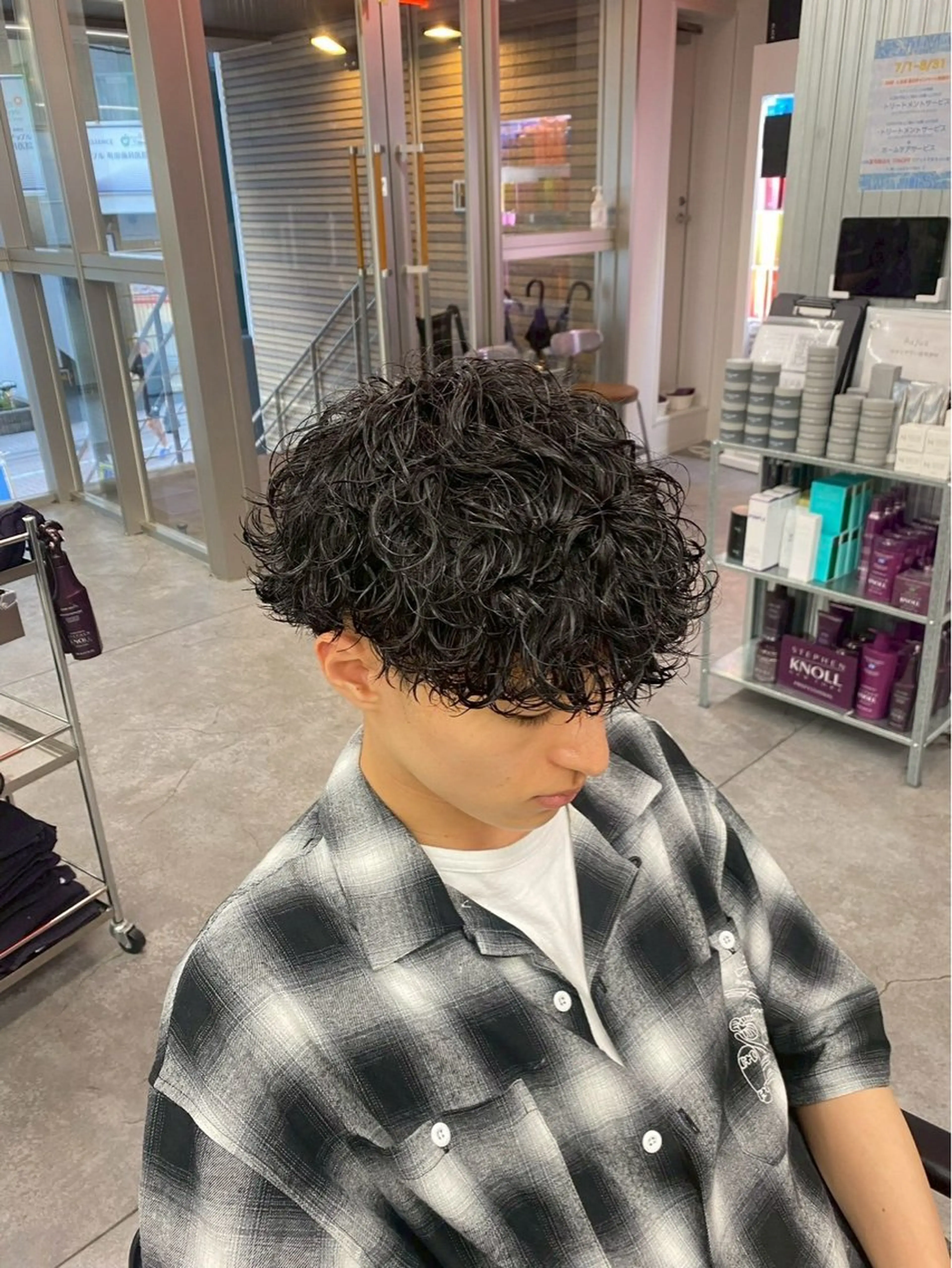 ショート パーマ メンズ メンズパーマ 波巻きパーマ パーマ指名1位✨ 針尾 完のヘアスタイル