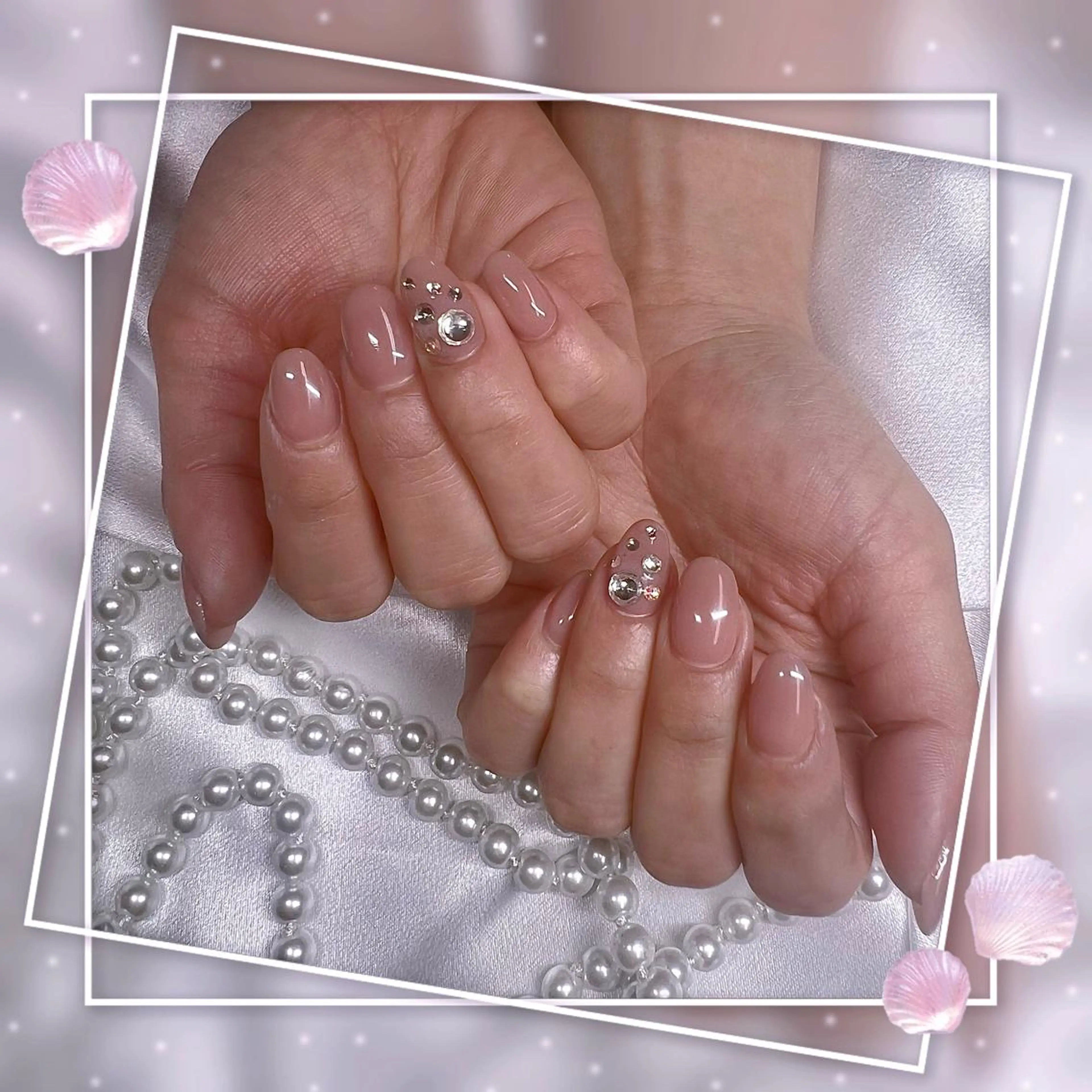 ネイル フレンチネイル キラキラネイル 韓国ネイル マグネットネイル マグネットフレンチ Chill Nailsalonのネイルデザイン