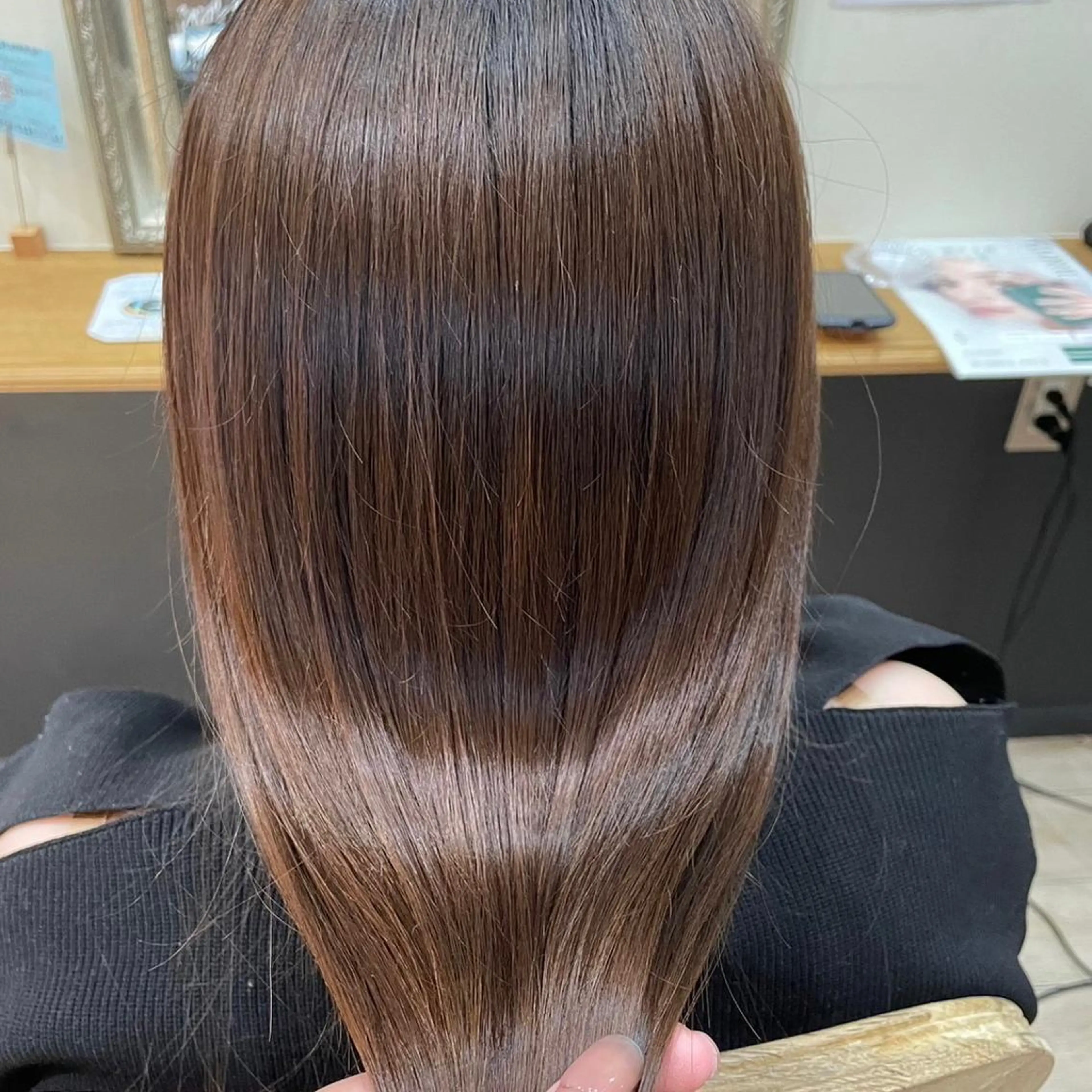 カラー KOKORO 中村 朱里のヘアスタイル