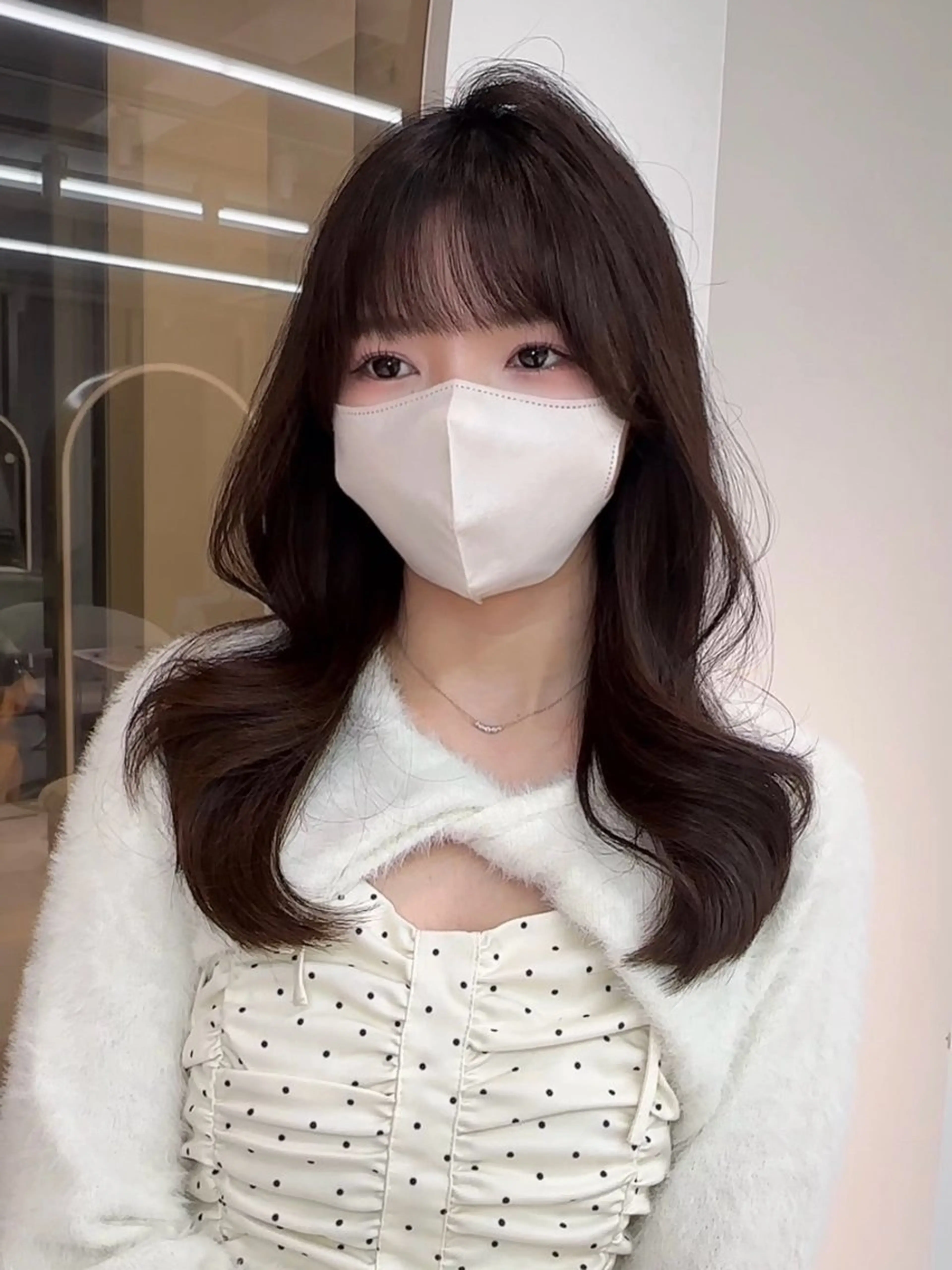 セミロング カット ヘアカラー トリートメント Lond  Emi 艶髪モテヘアのヘアスタイル