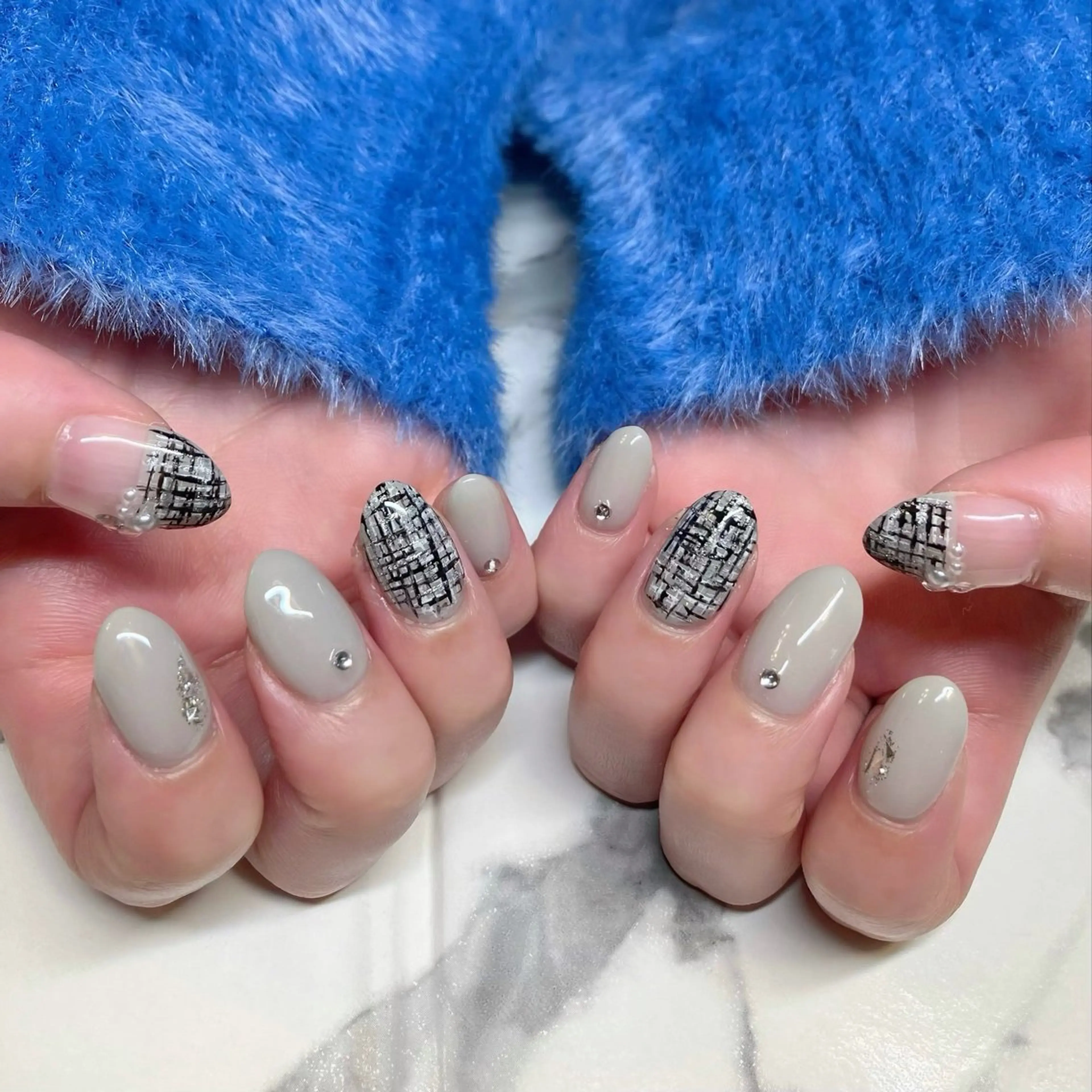 ネイル キラキラネイル ラメ(グリッター) シルバー ストーンネイル ツイードネイル MALAMA NAILのネイルデザイン