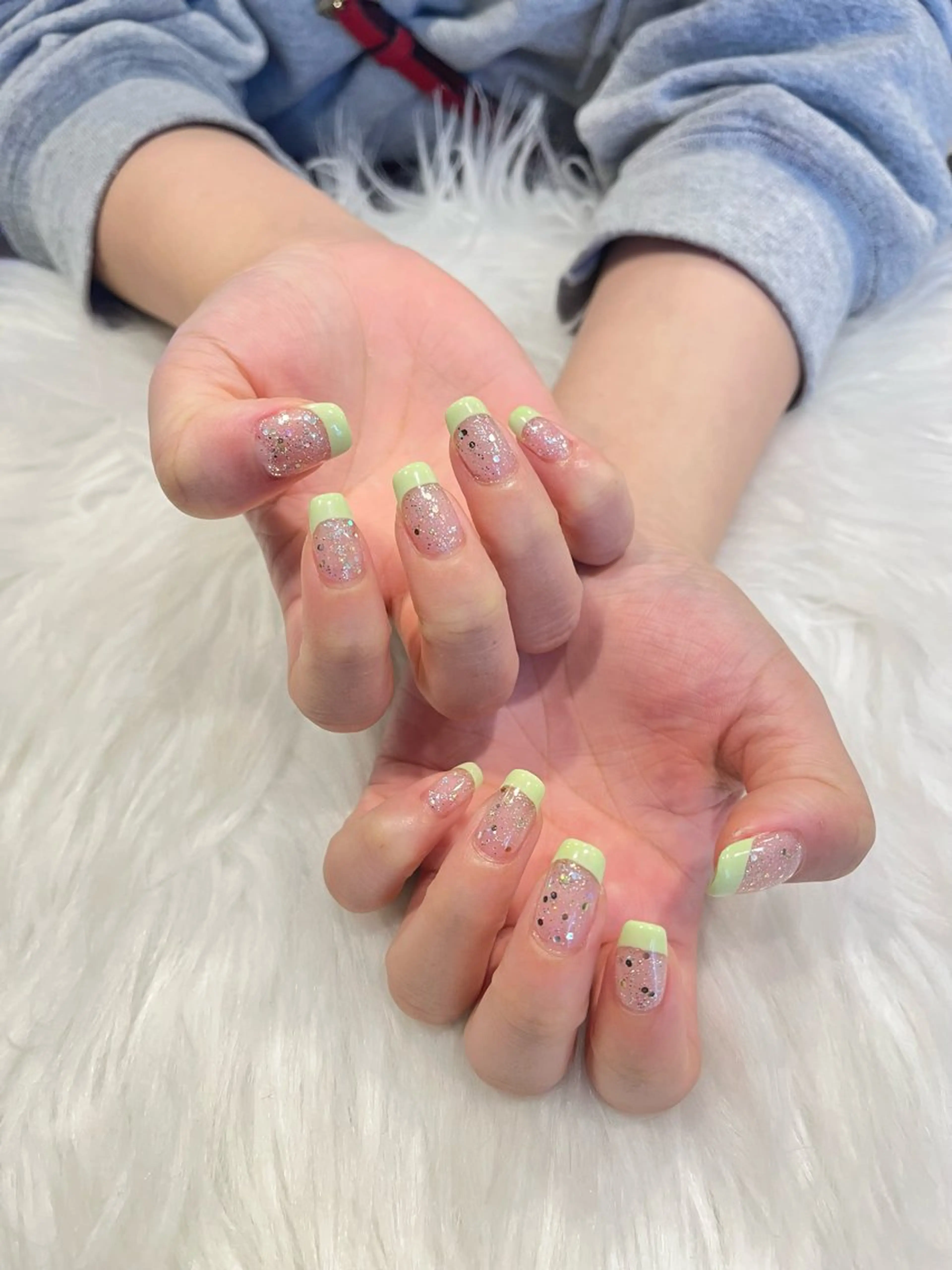 ネイル フレンチネイル グラデーション グリーン ラメ(グリッター) ワンカラーネイル Nobady_ Kotonoのネイルデザイン