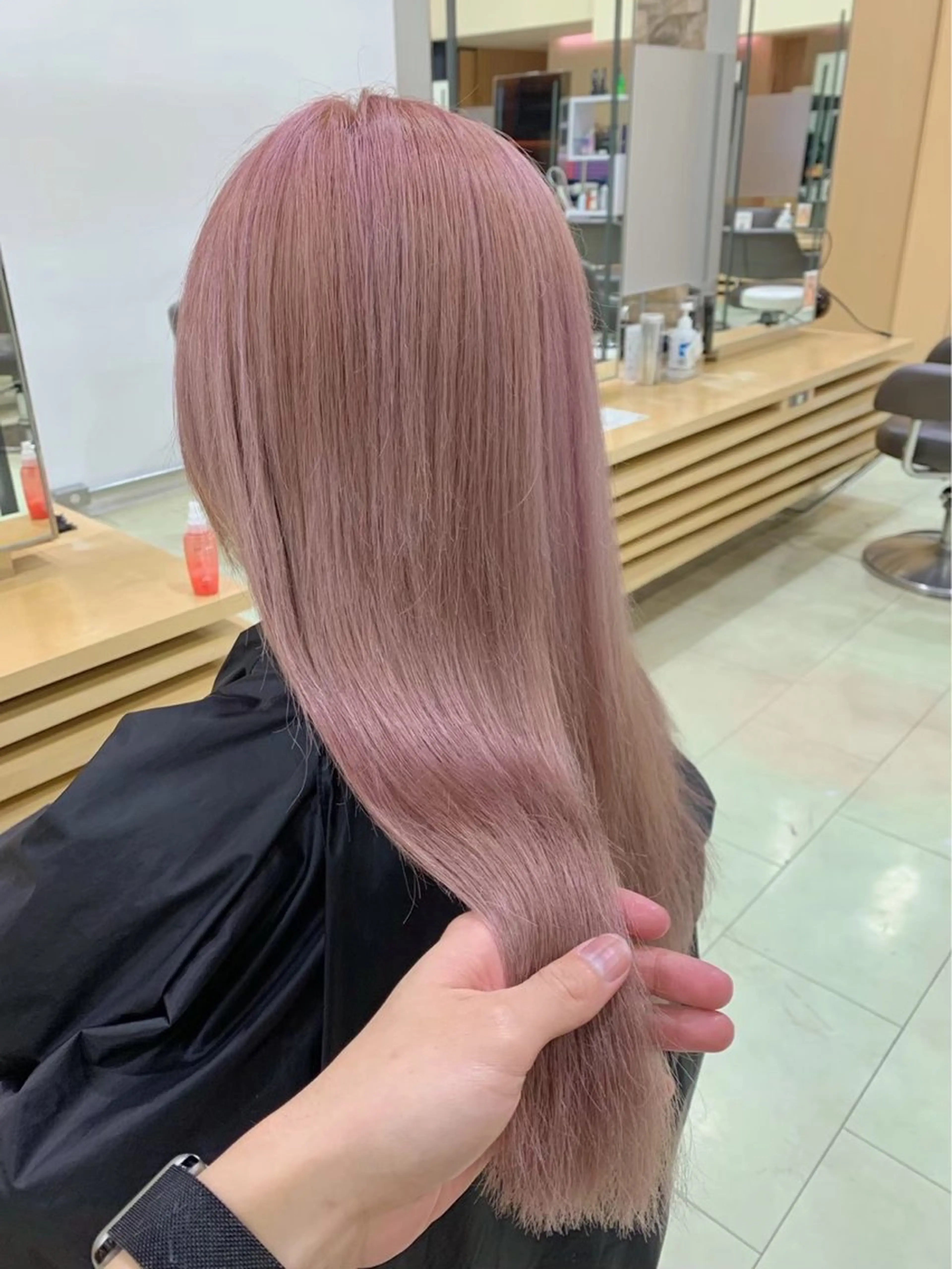 ロング レイヤー／マツエク 💋𝑨𝑵𝑵𝑨のヘアスタイル