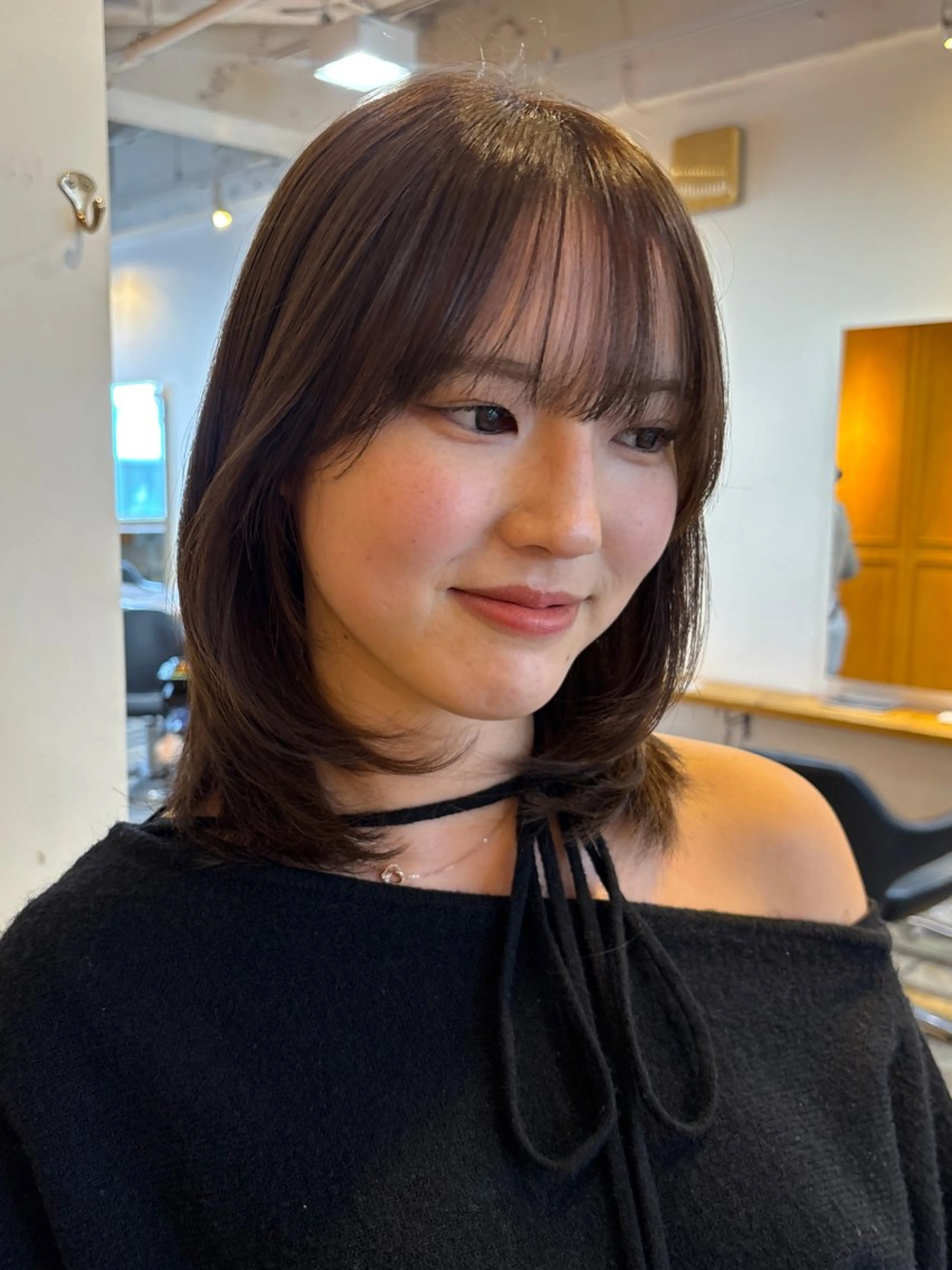 ミディアム カラー カット ヘアカラー トリートメント RIN／韓国ヘア レイヤーカットのヘアスタイル