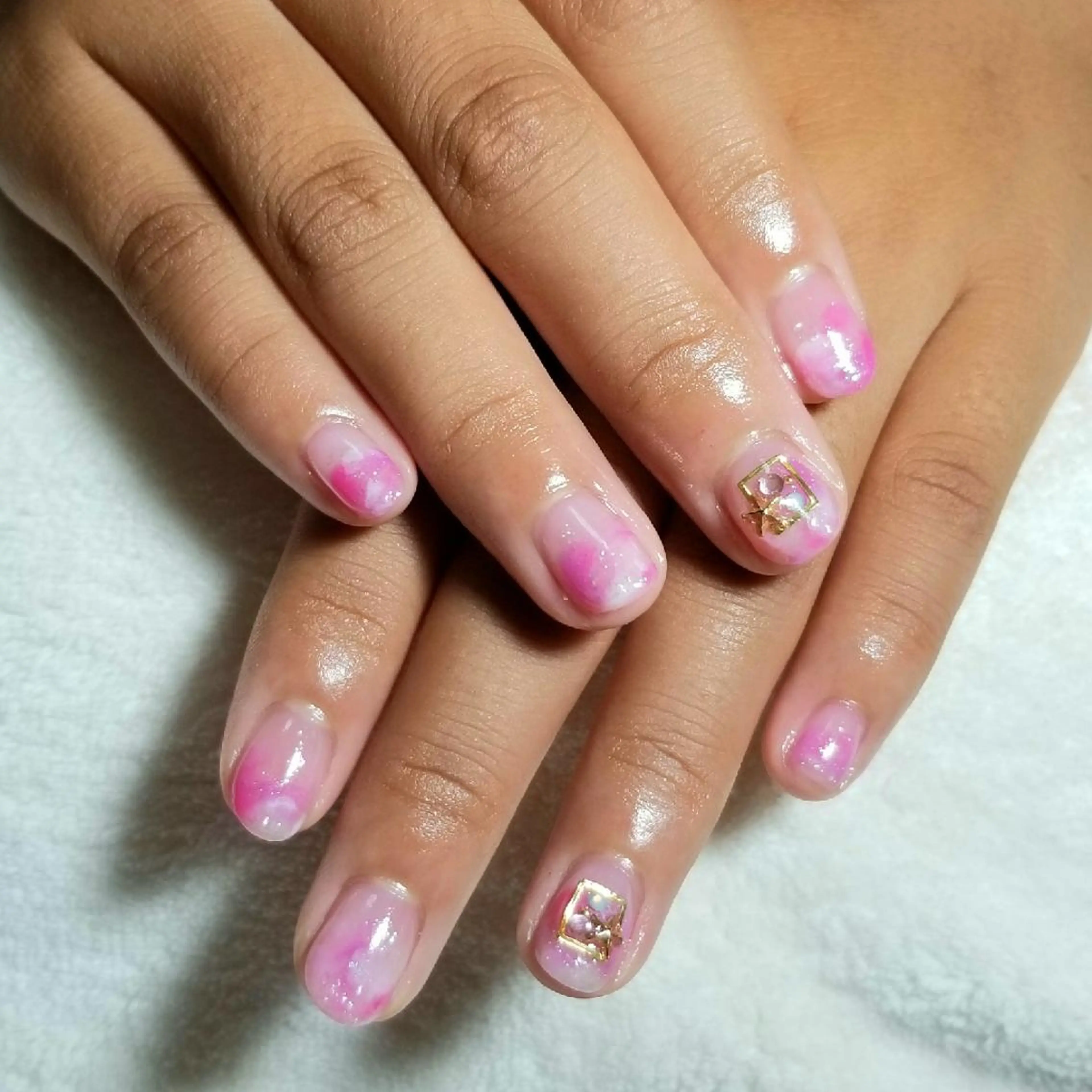 ネイル ニュアンスネイル ピンク 夏ネイル ハンドネイル フットネイル trees_ nailのネイルデザイン