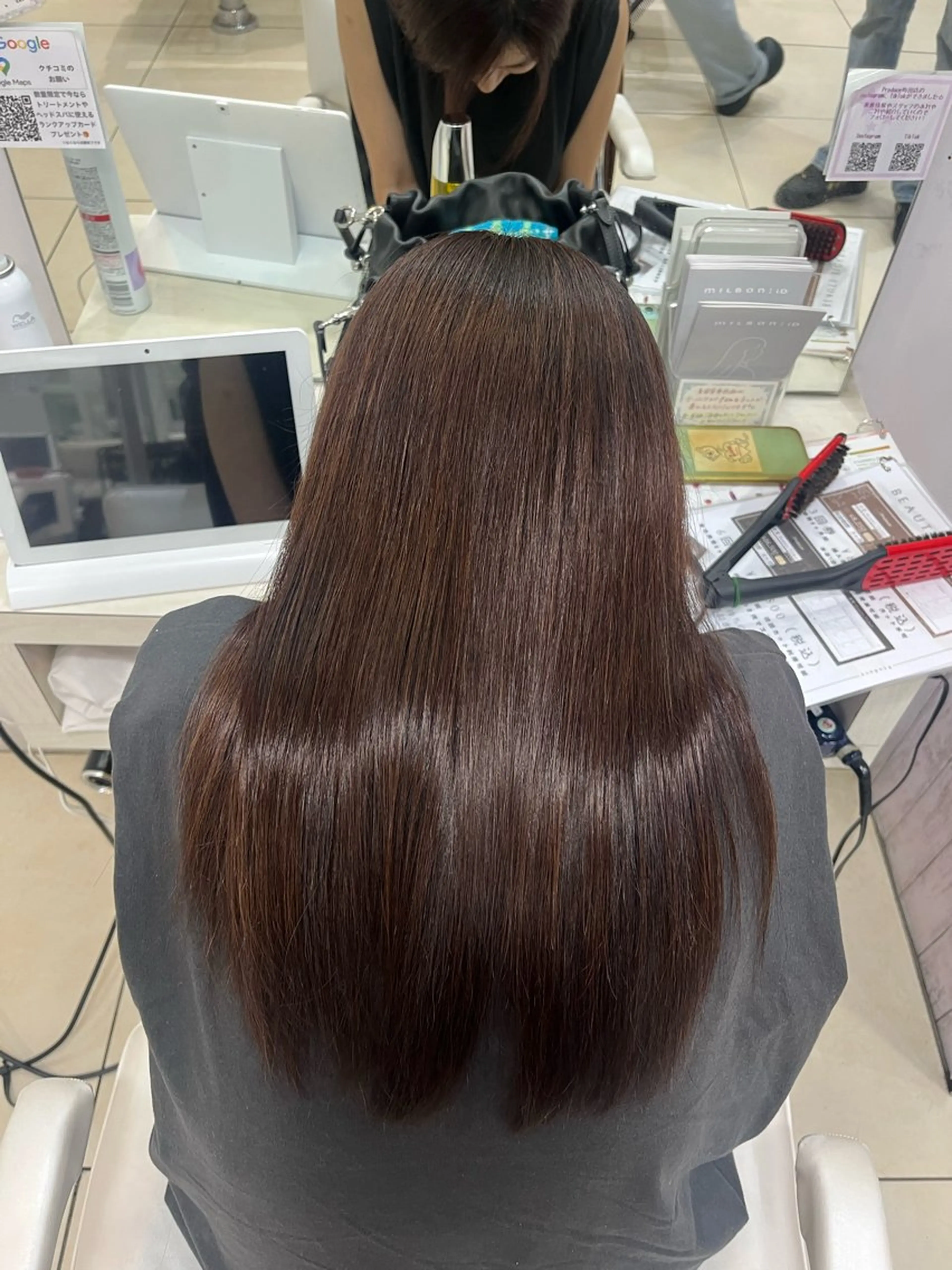 セミロング ヘアカラー トリートメント 【髪質改善カラー】 あむ·. ⟡ 🖤のヘアスタイル