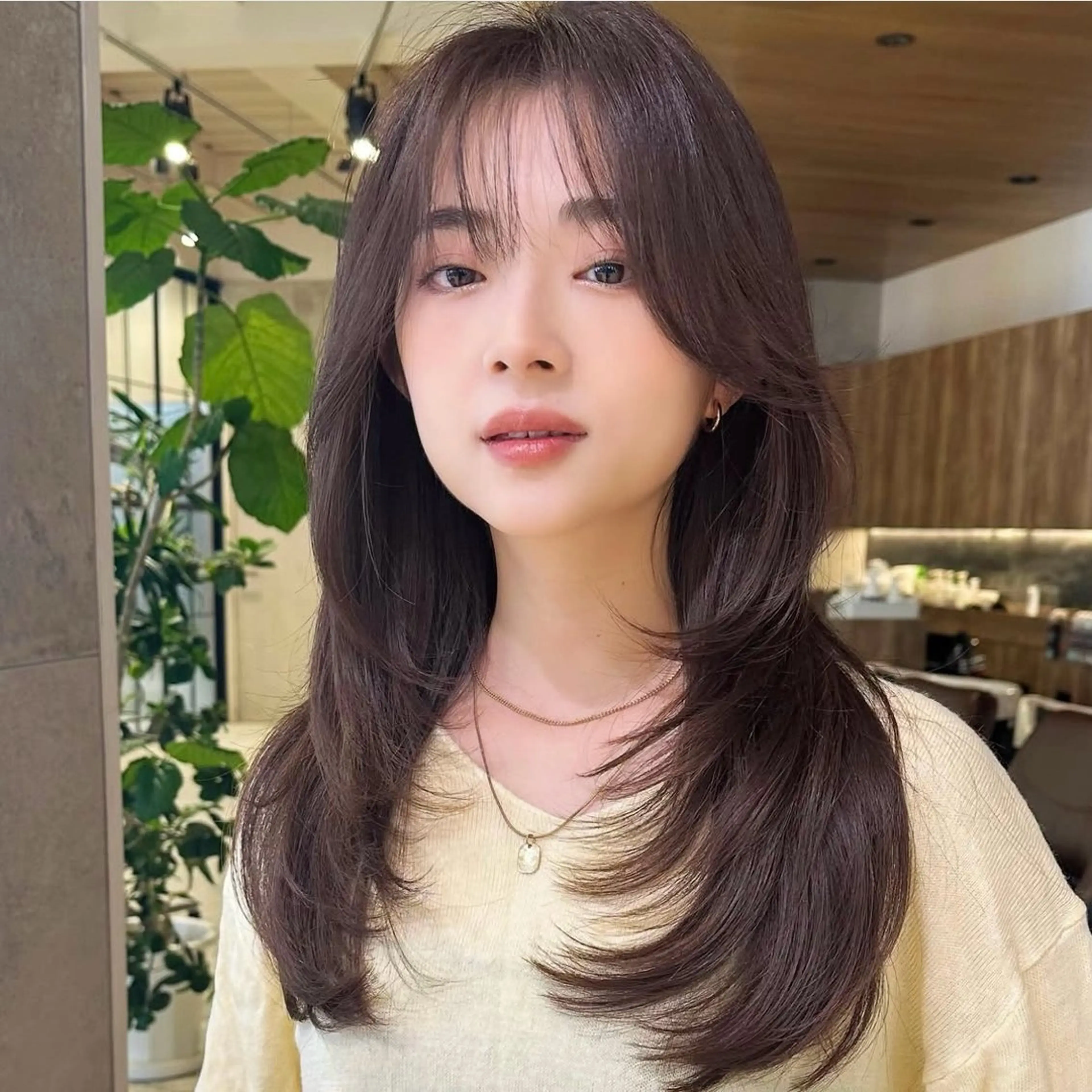 ロング 髙山 莉愛のヘアスタイル