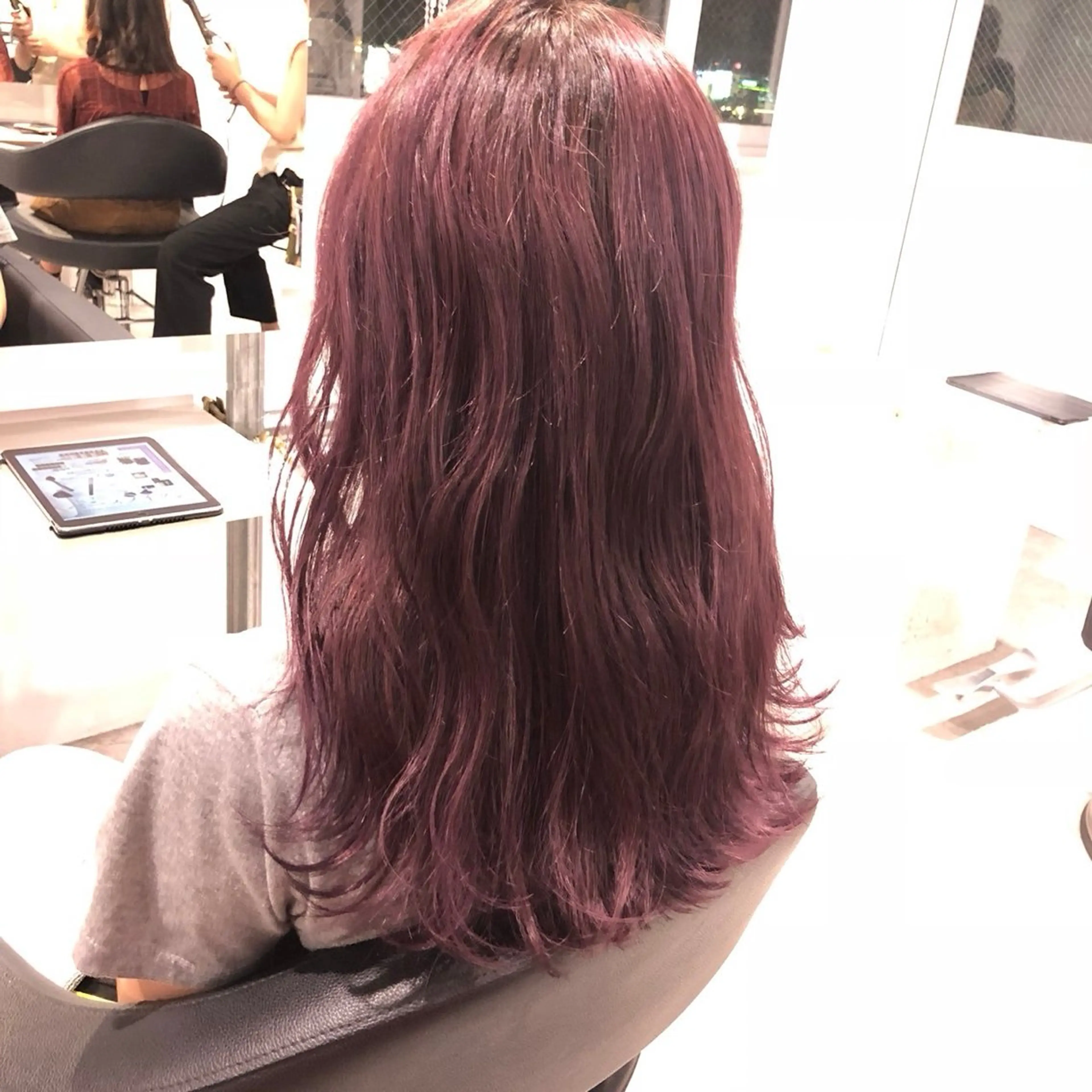 ロング まろっと艶感ブラウン ベージュ🤍まなかのヘアスタイル