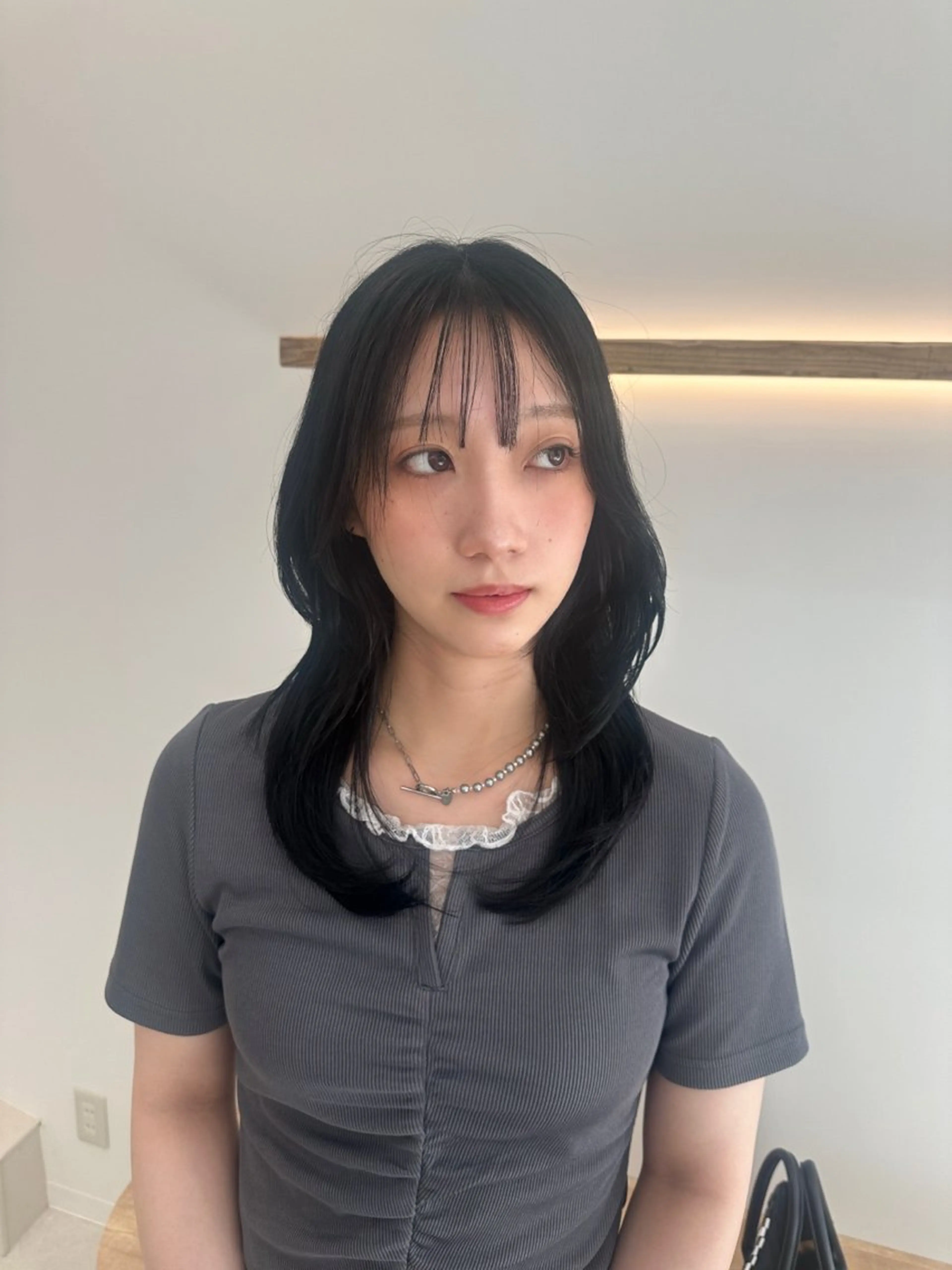 セミロング カラー Reina レイナの眉毛・アイブロウイメージ