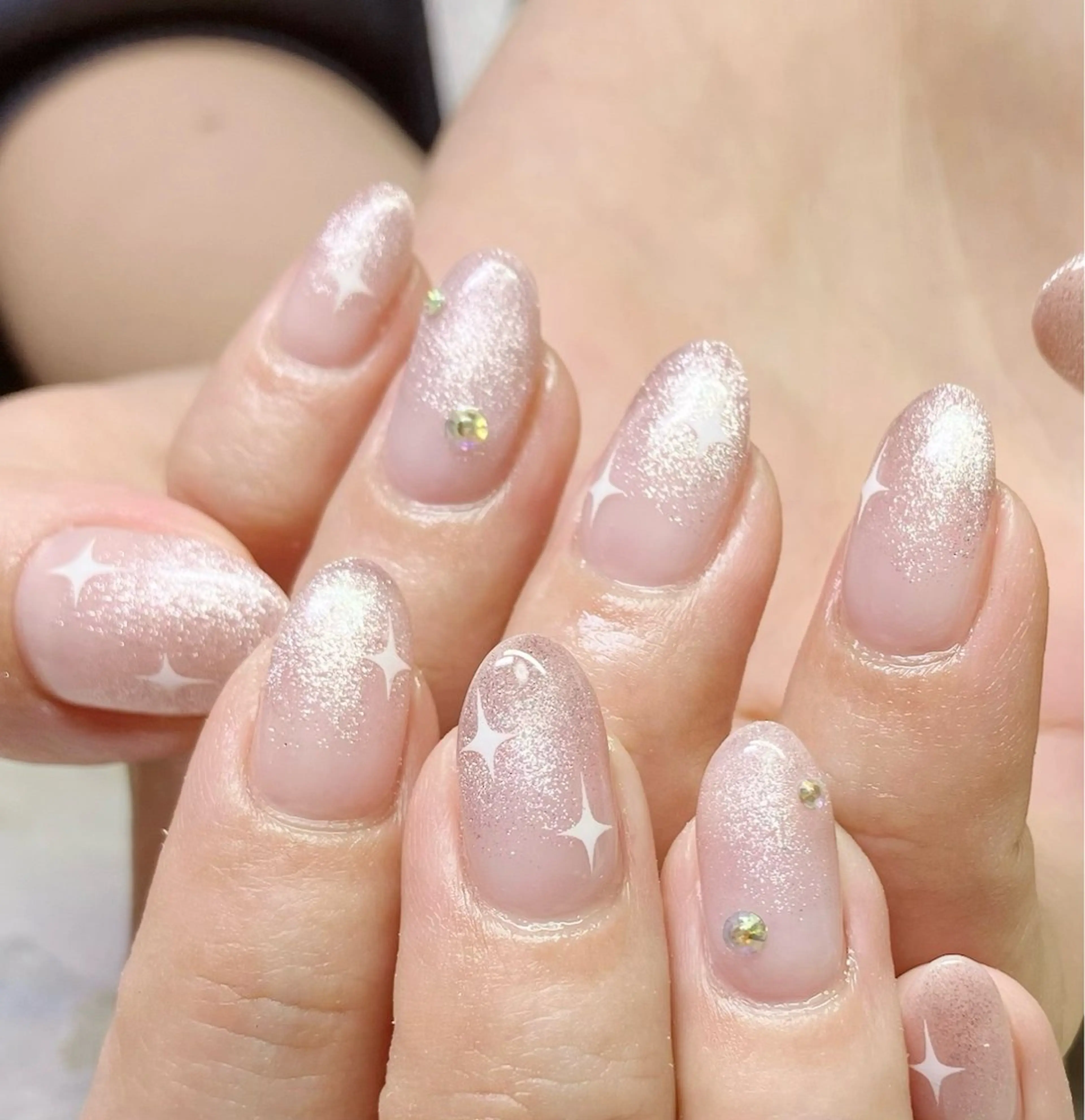 ネイル キラキラネイル ピンク 春ネイル ストーンネイル ハンドネイル rii 　nail所属・rii  nail rikoのネイルデザイン
