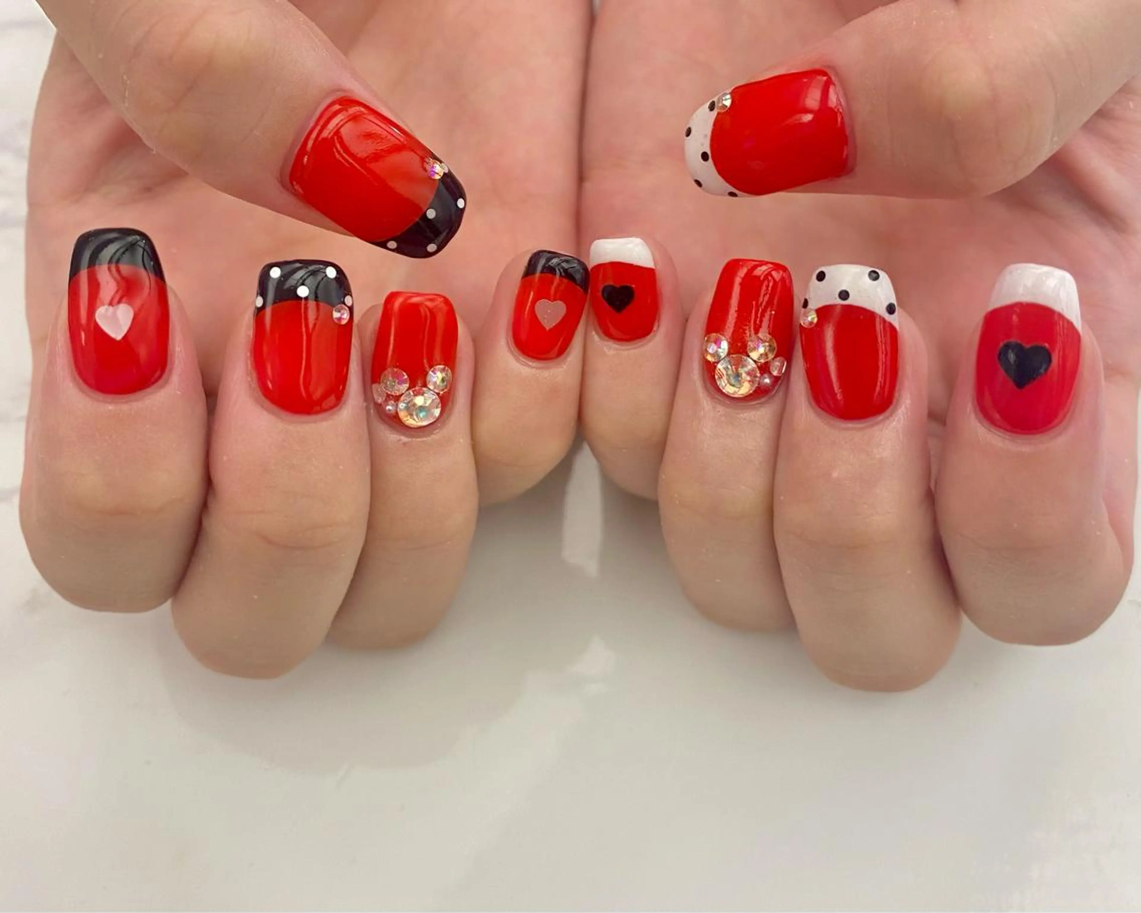 ネイル ハンドネイル 安藤 彩乃のネイルデザイン