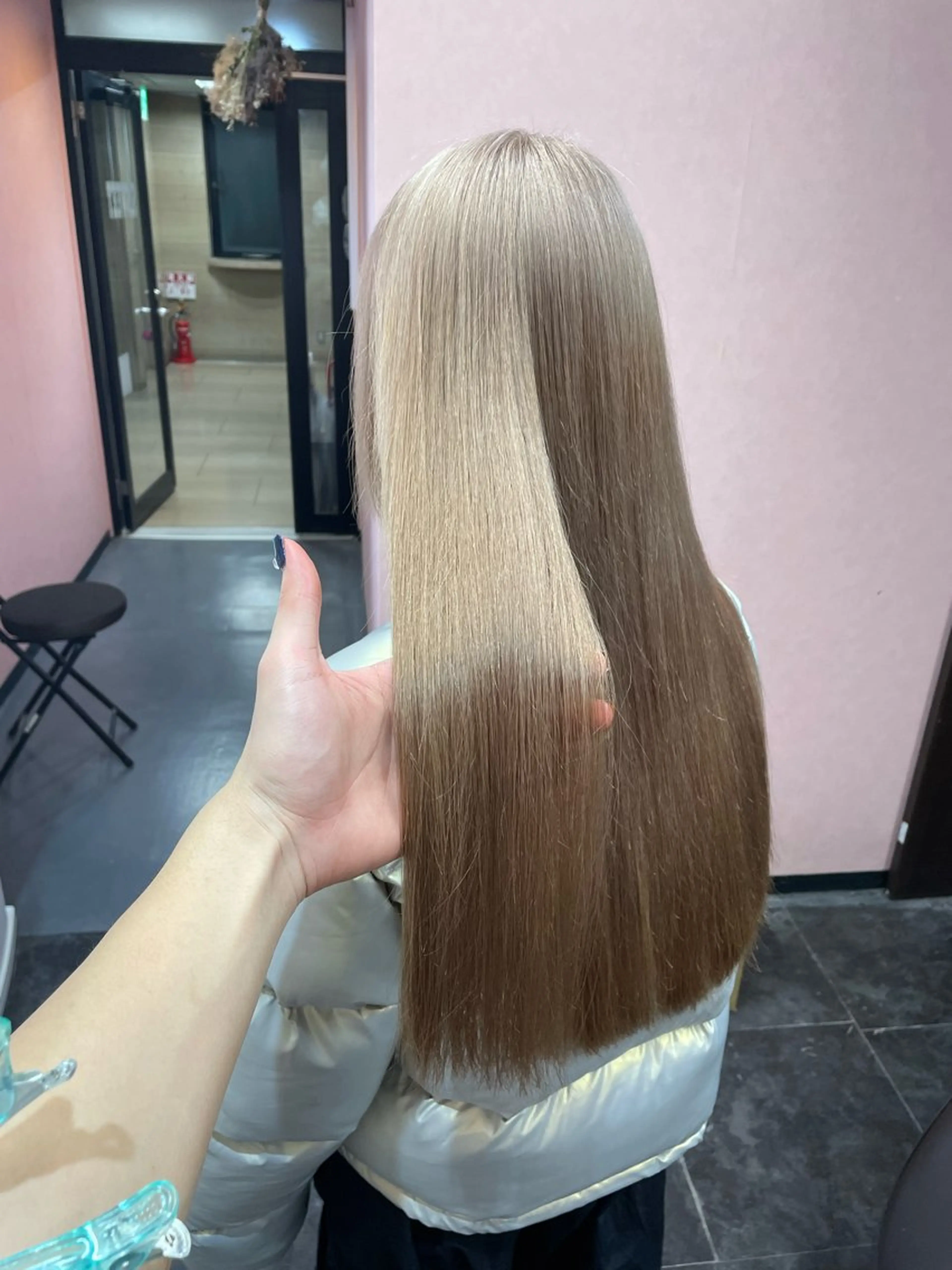 💛ホワイトケアブリーチ+カラー💛の写真