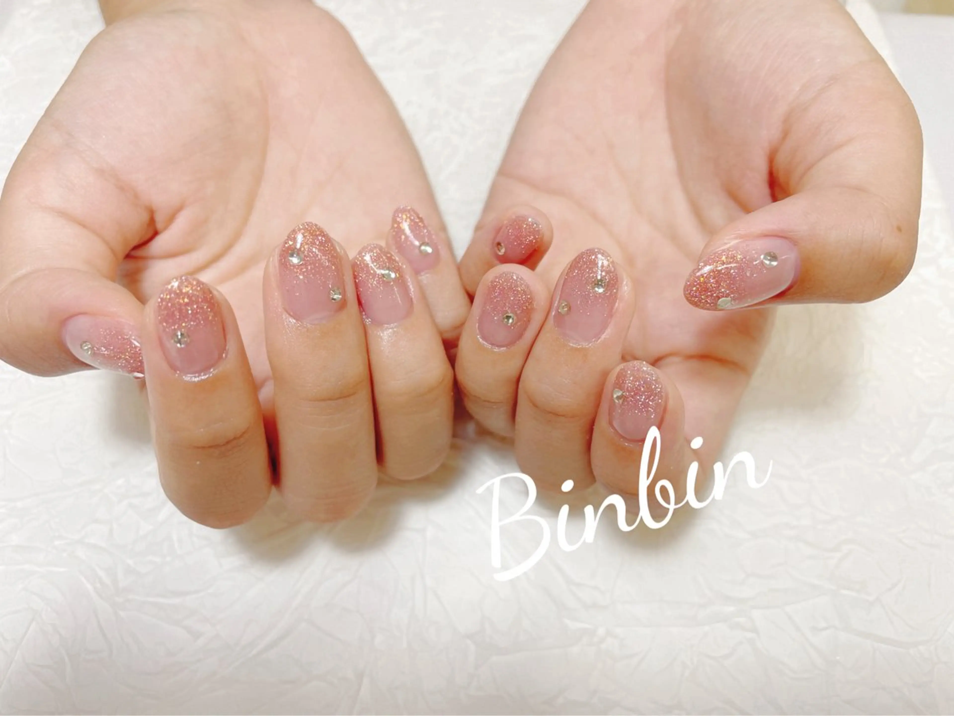 ネイル ハンドネイル ハンドケア Bin Binのネイルデザイン