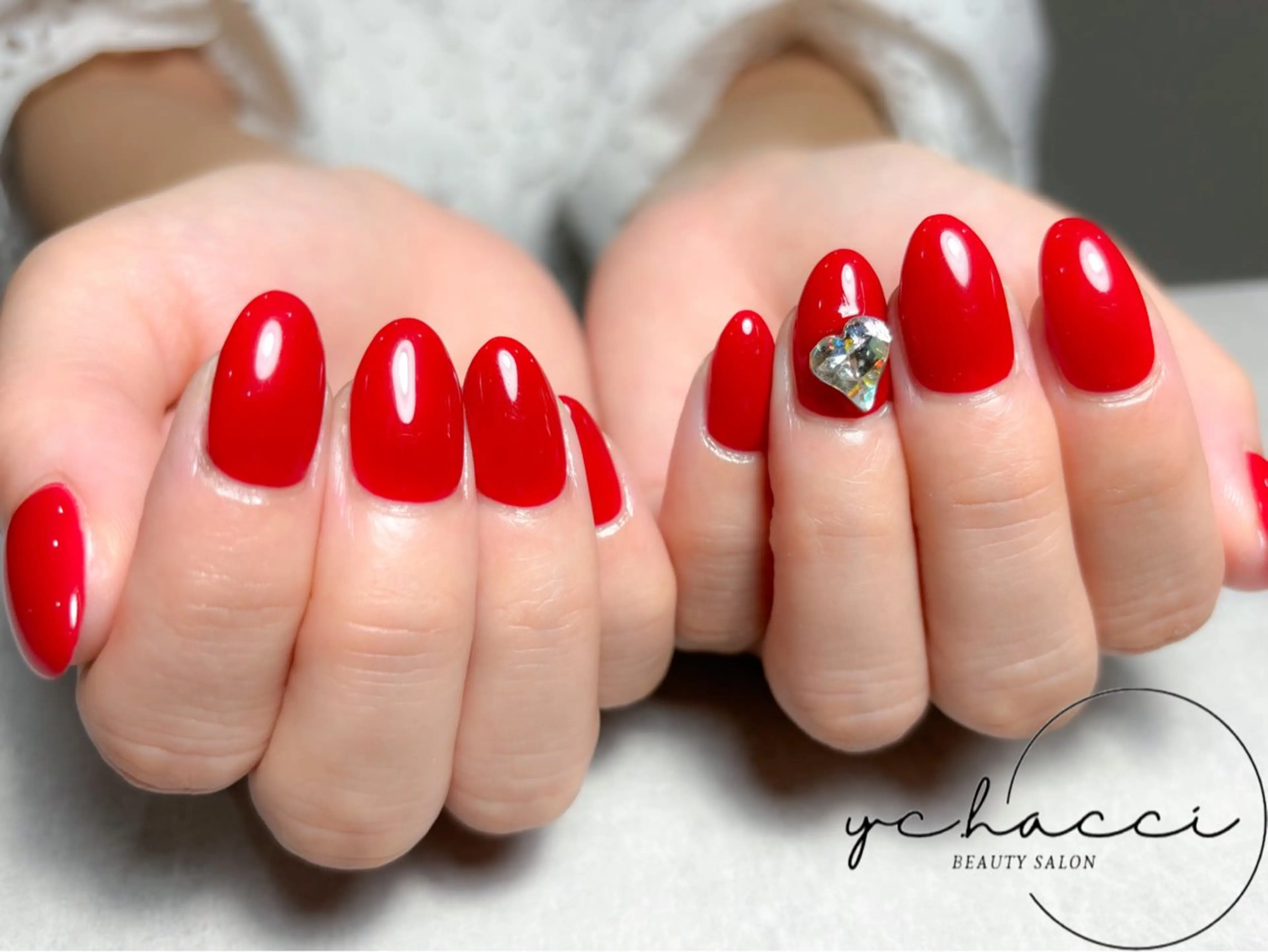 ネイル ジェルネイル ワンカラーネイル パラジェル 赤色 ハンドネイル BEAUTY SALON yc.hacci所属・SALON yc.hacciのマツエク・マツパデザイン