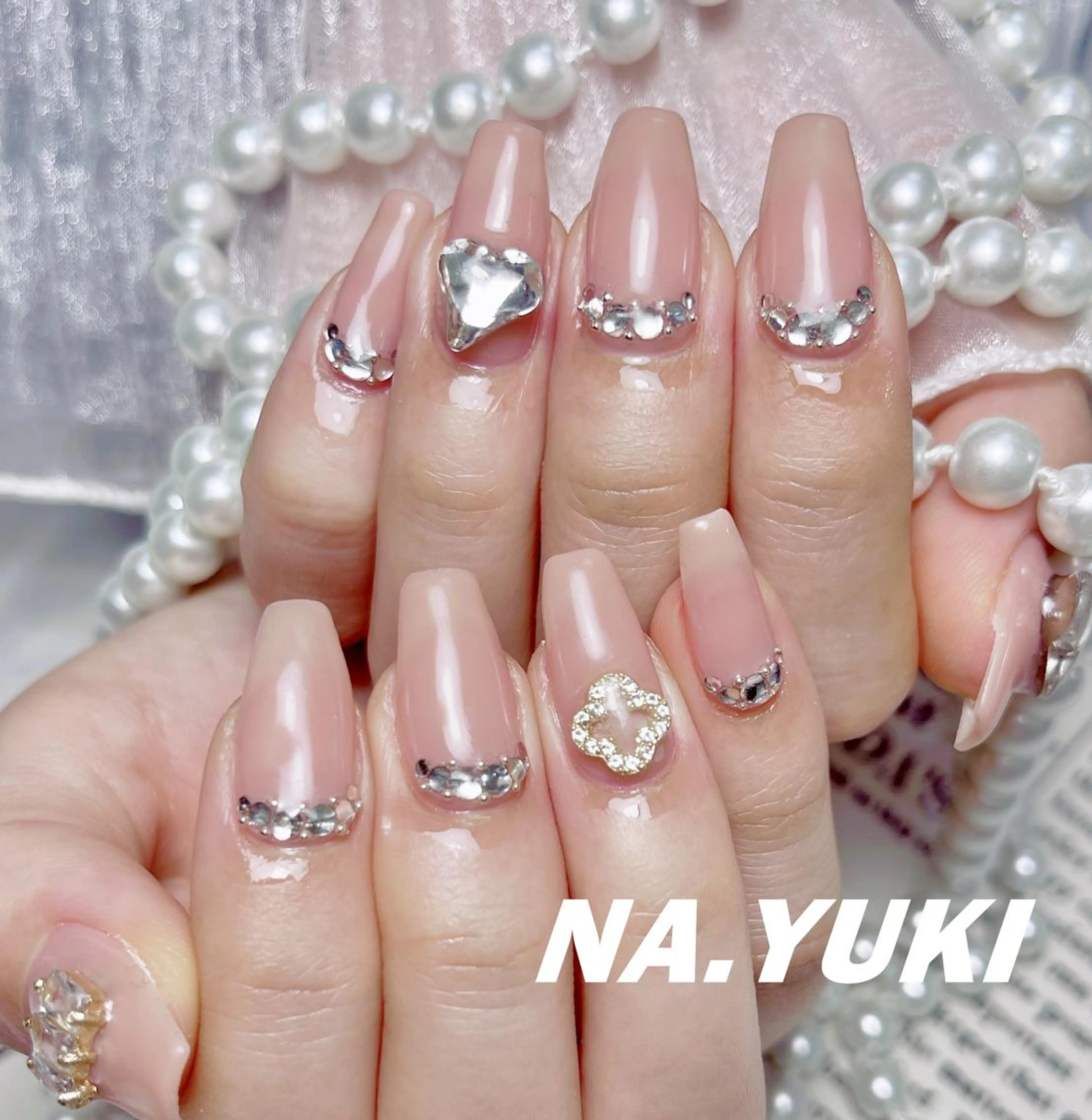 ネイル ハンドネイル ハンドケア 🌷 Mooning 🌷のネイルデザイン