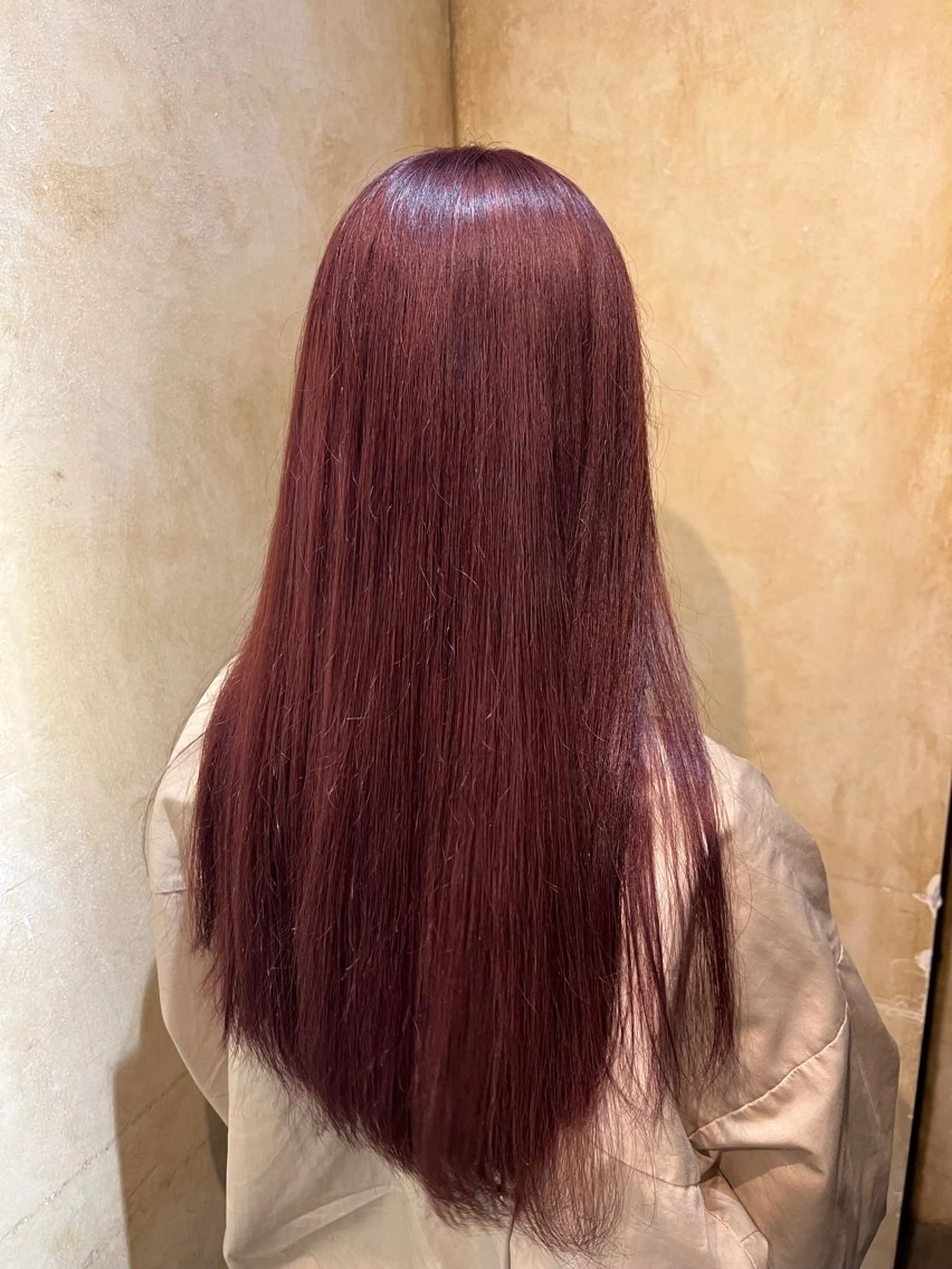 ロング カラー ヘアカラー トリートメント ともざねゆか UniQのヘアスタイル