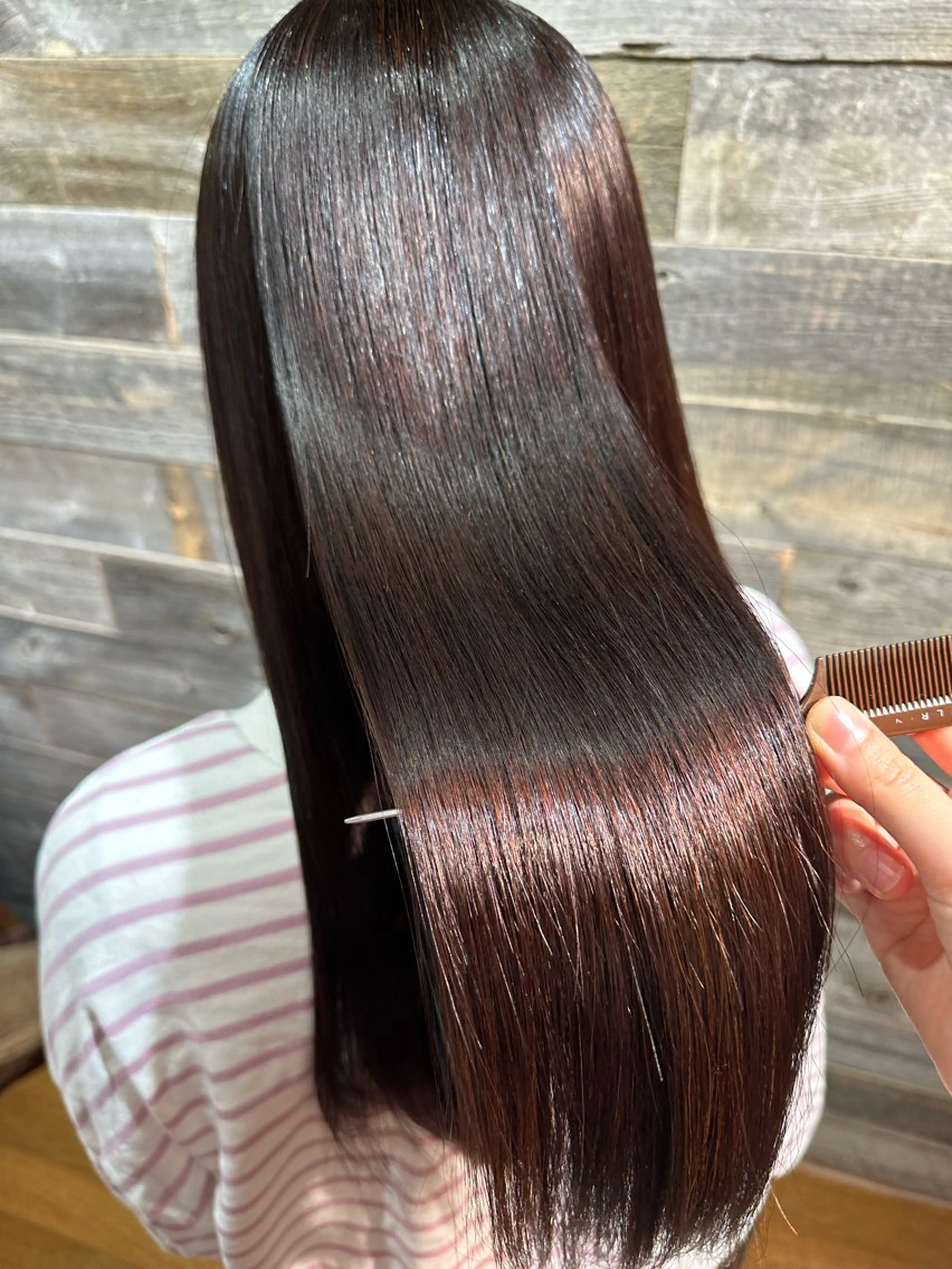 セミロング ANY mikuのヘアスタイル