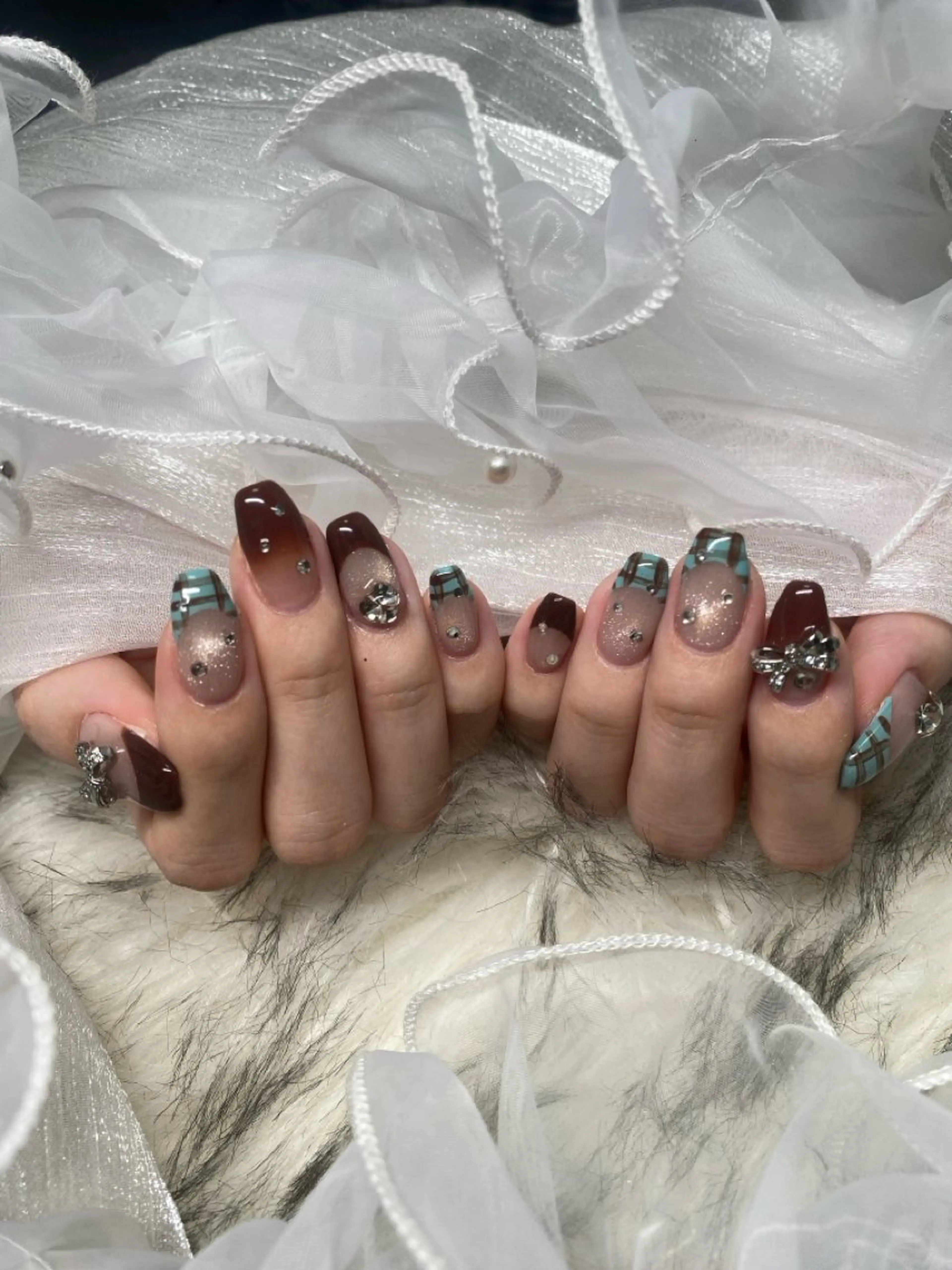 ネイル ハンドネイル Roi〈ロワ〉 Reikaのネイルデザイン