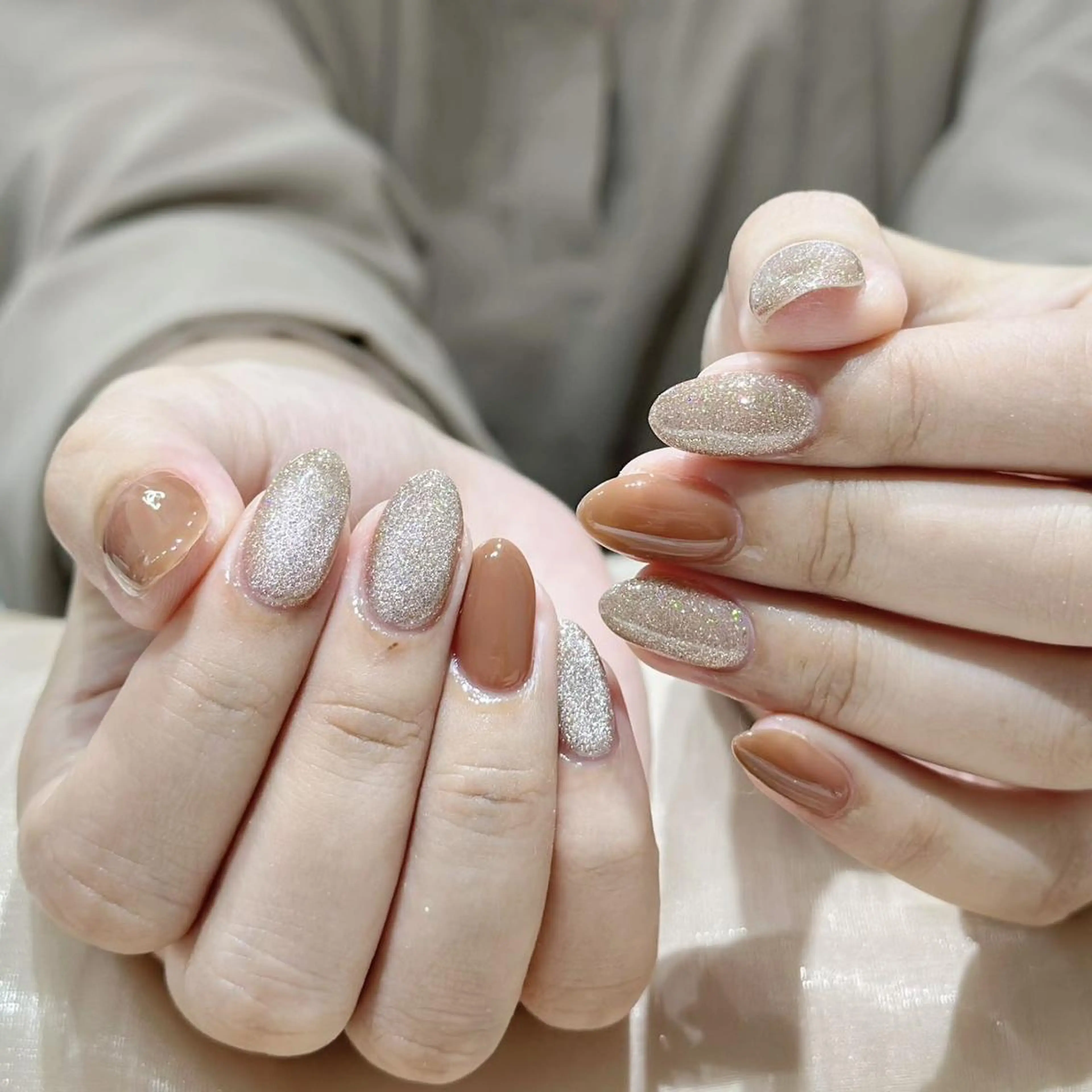 ネイル ホログラムネイル Queen's ゆなのネイルデザイン