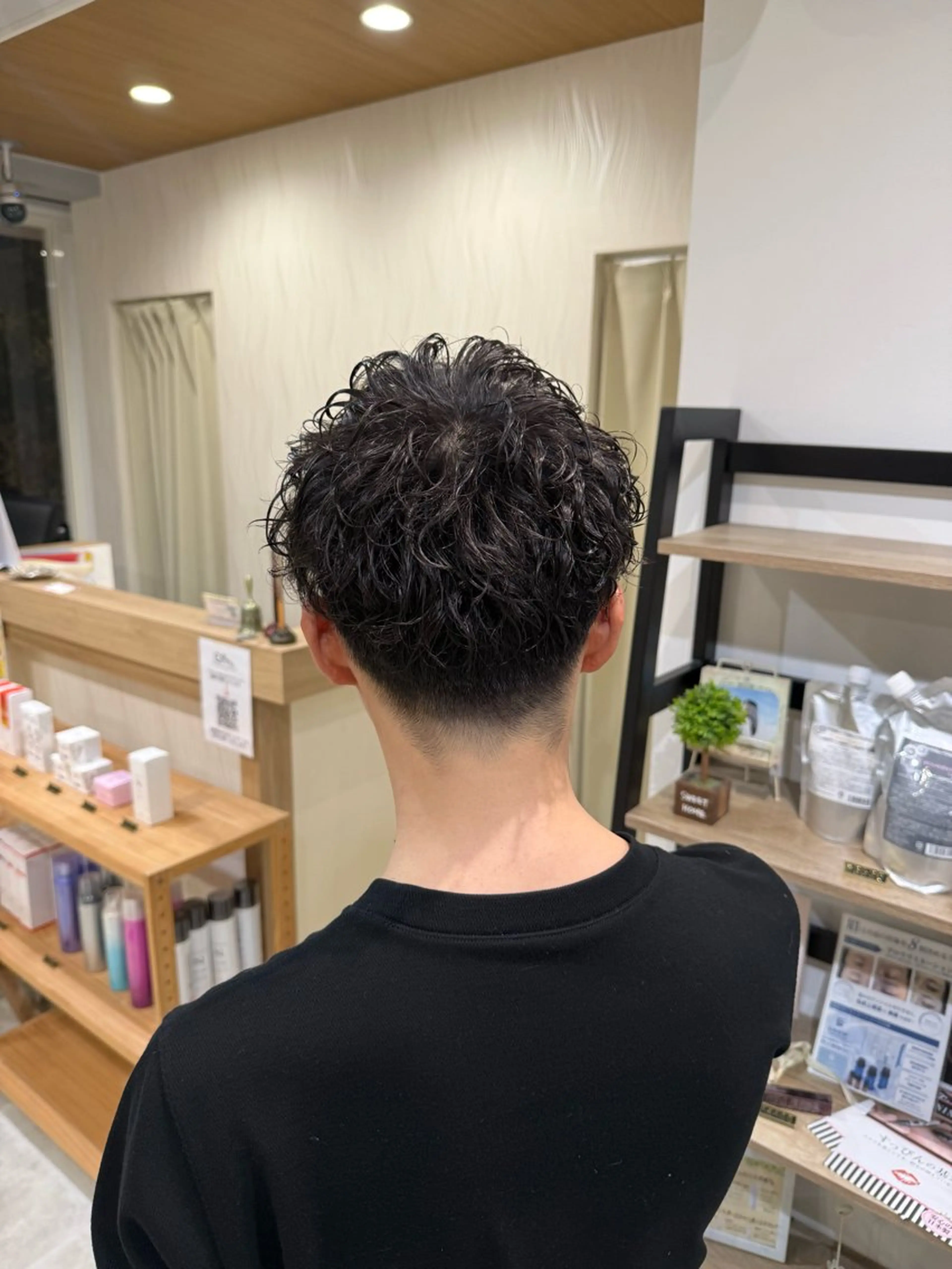 パーマ メンズ 島 歩那のヘアスタイル