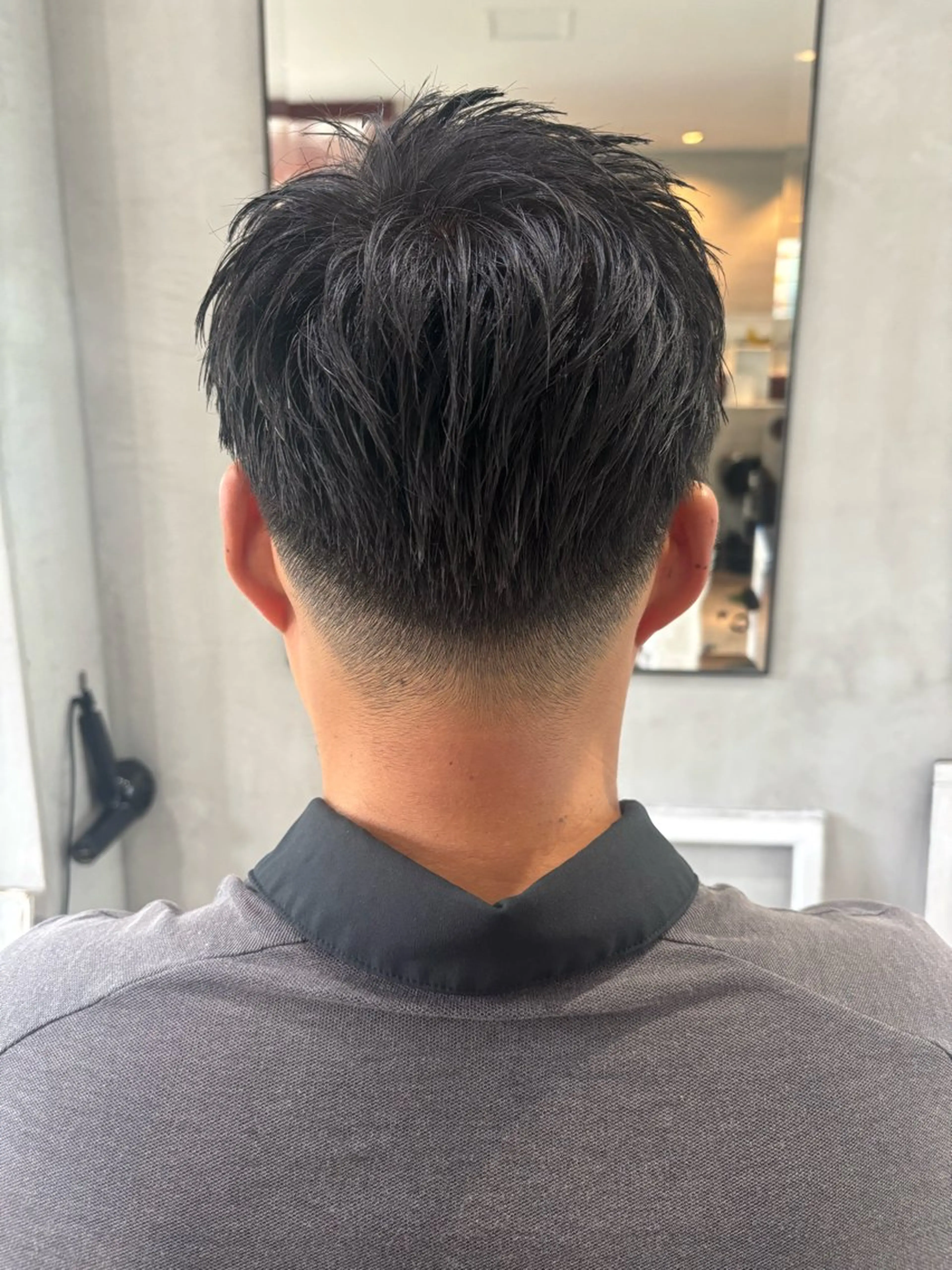 ショート メンズ センターパート フェードカット 刈り上げ ショートヘア 中目黒メンズ刈り上げ Harunaのヘアスタイル