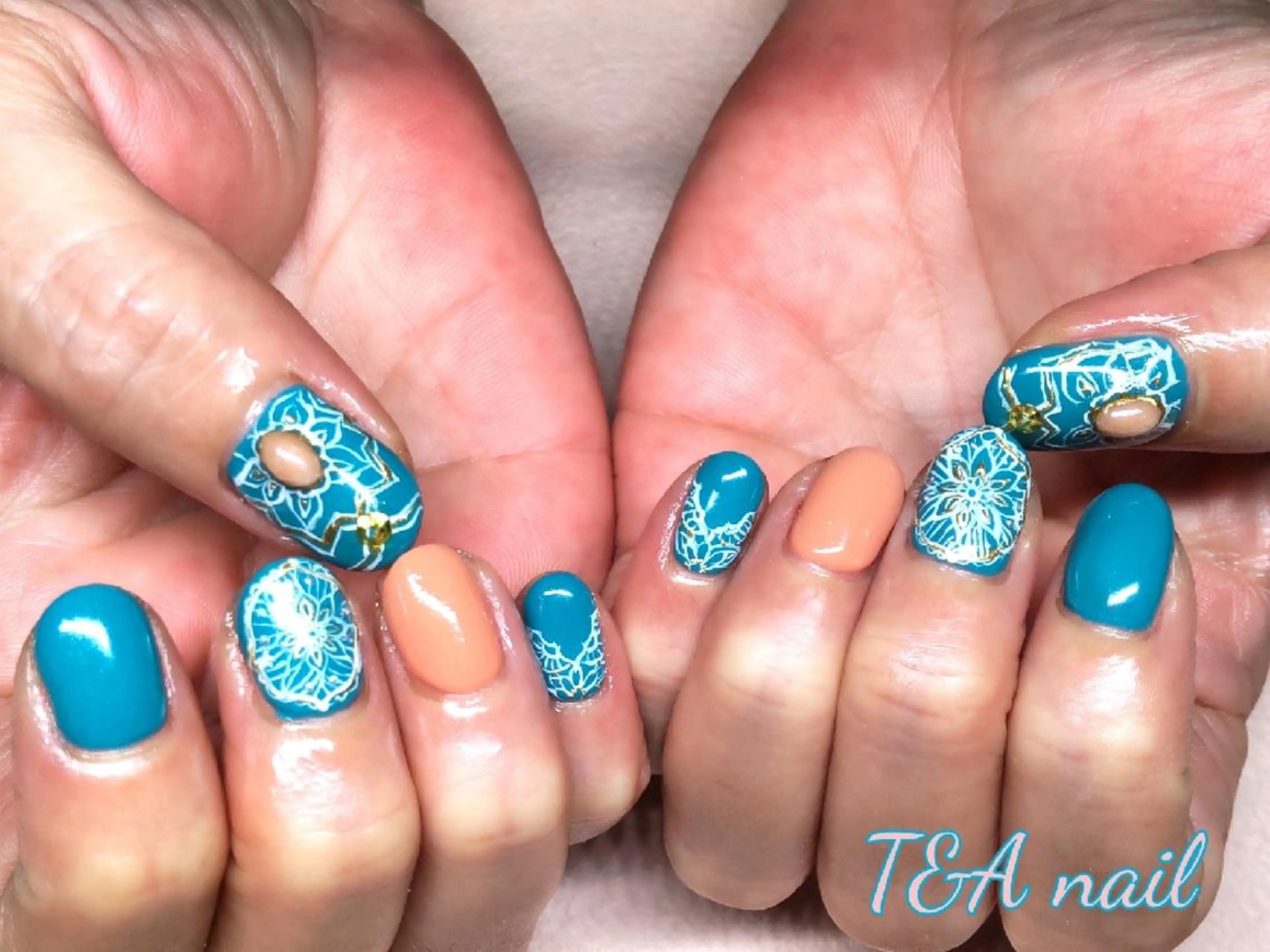 ショート ネイル ショートヘア ブルー 長さ出し ジェルネイル ニュアンスネイル ハンドネイル T&A nailのネイルデザイン