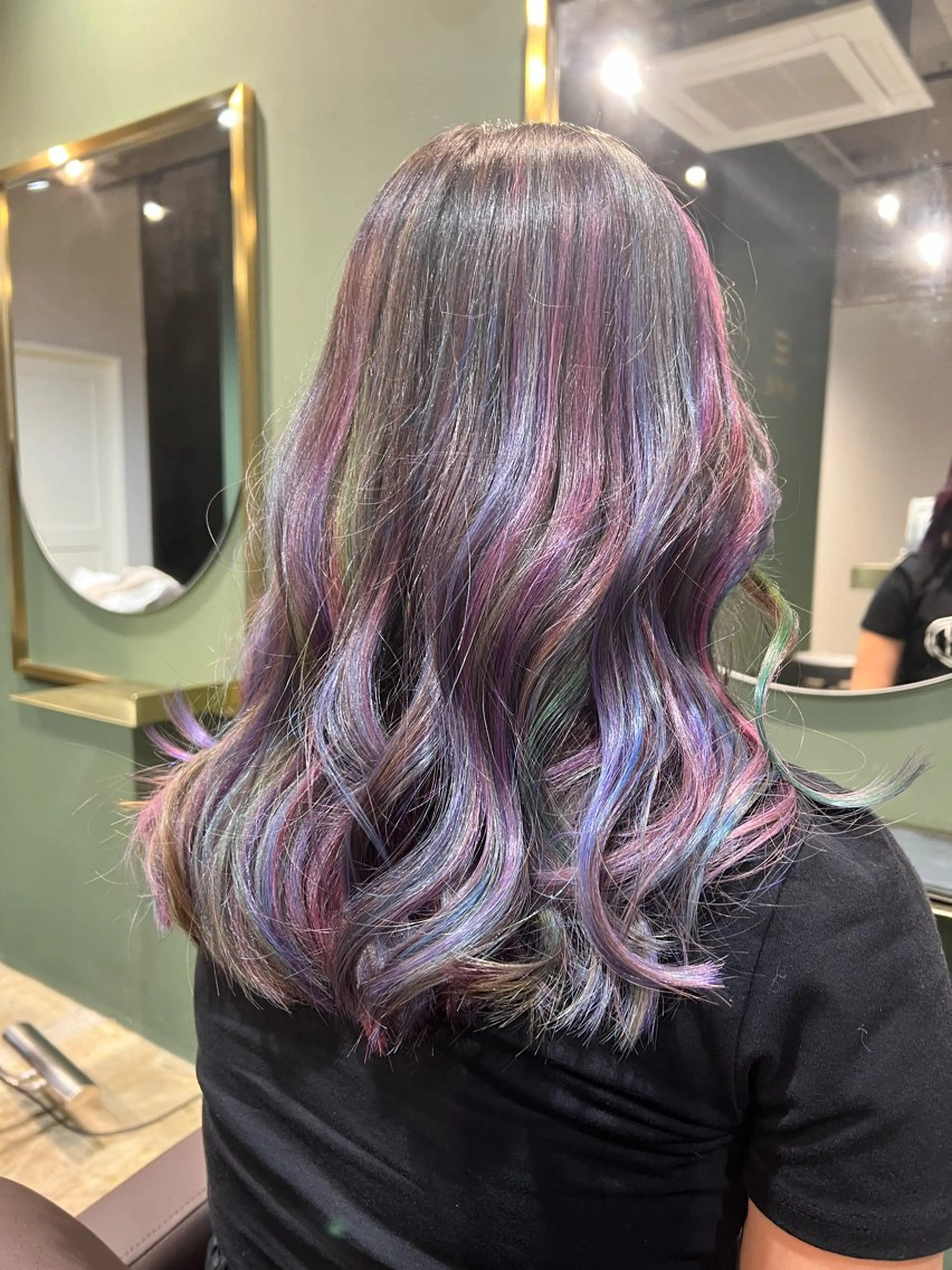 ミディアム カラー キッズ バレイヤージュ レイヤーカット ヘアカラー トリートメント ヘッドスパ カラースペシャリスト しょう🧑🏼‍🎨のヘアスタイル