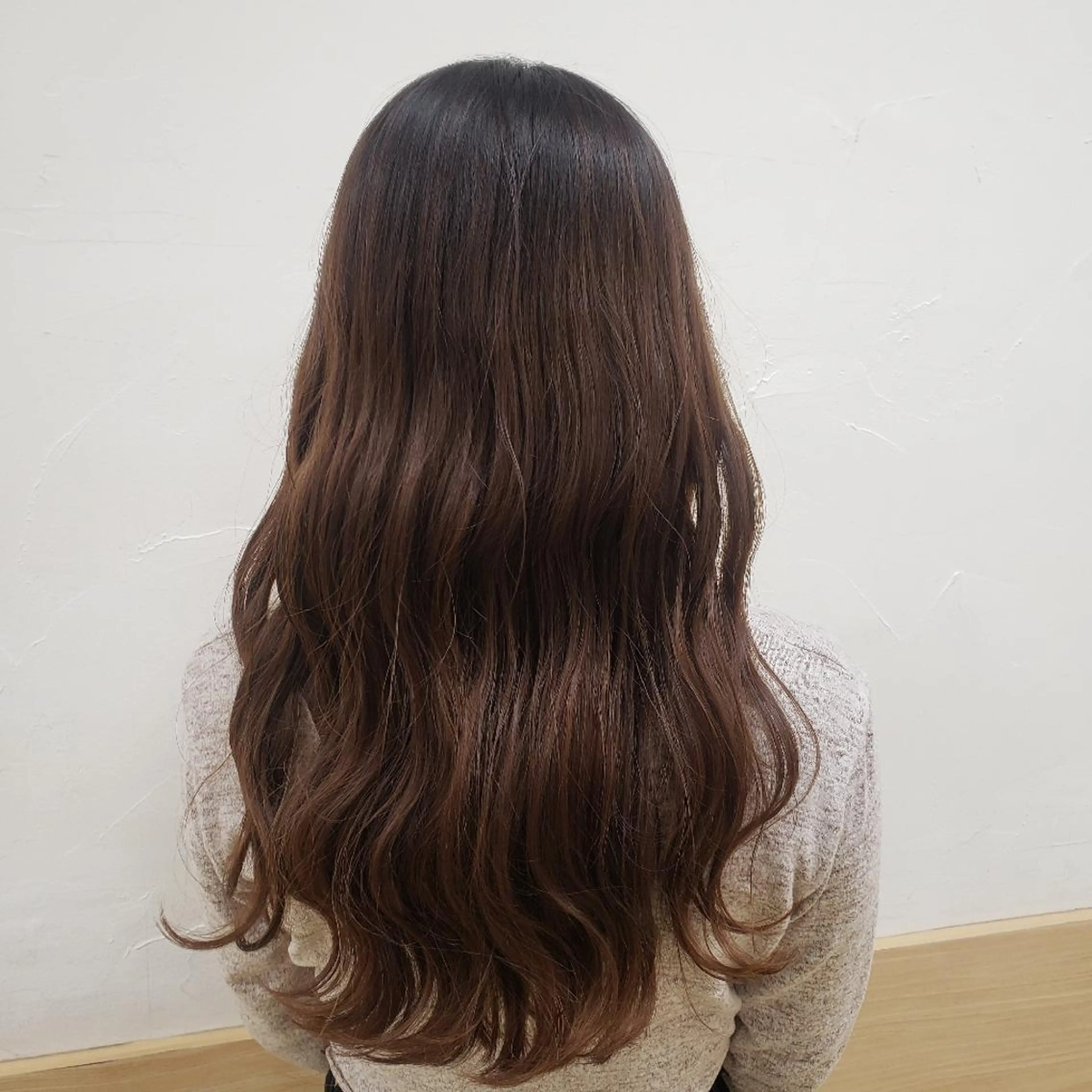 ロング ヘアカラー THE ESSENCE 蔵前所属・怜音/ REONのヘアスタイル