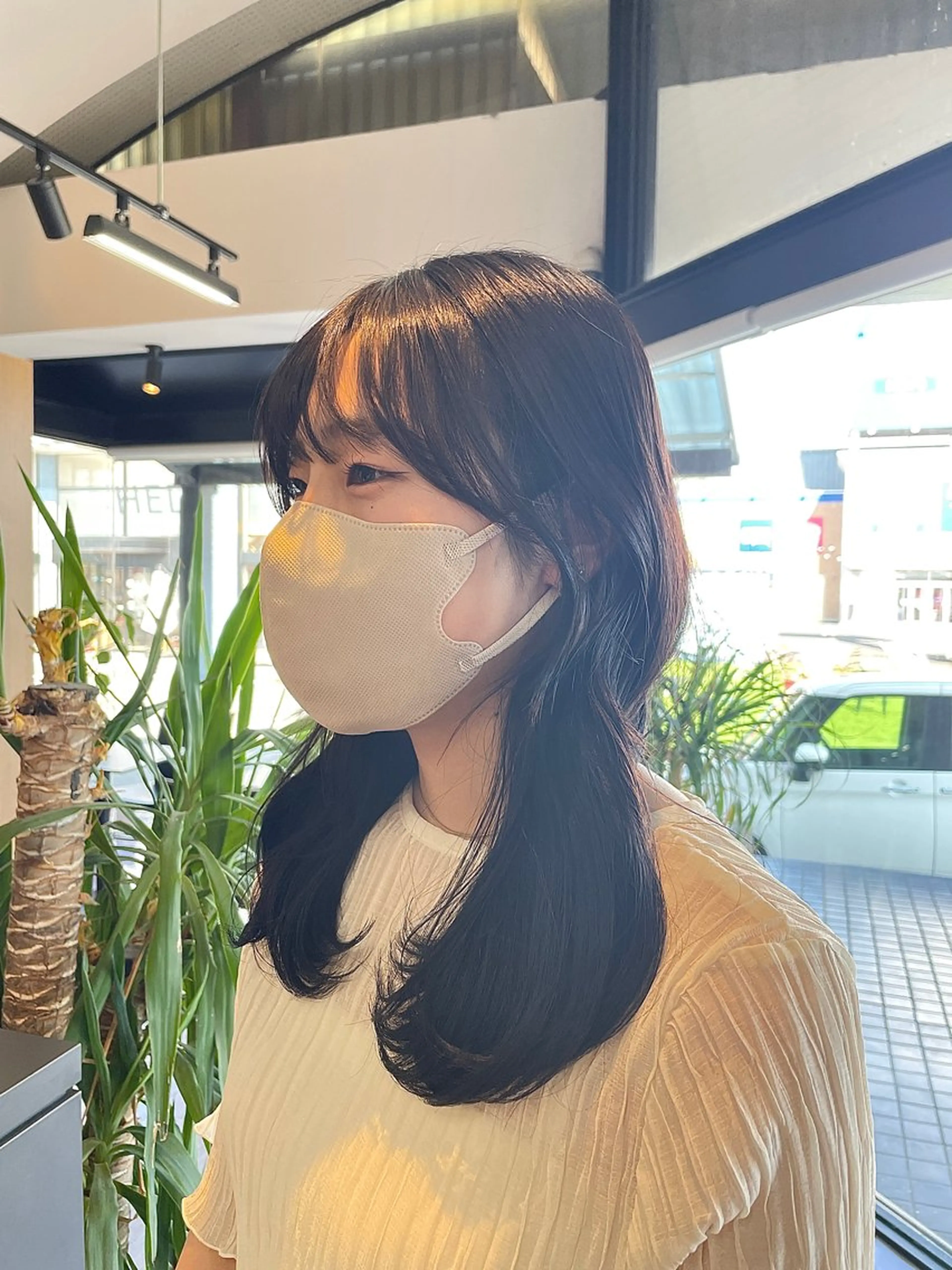 ミディアム 顔まわりレイヤー レイヤーカット alu所属・マキノ キョウカのヘアスタイル