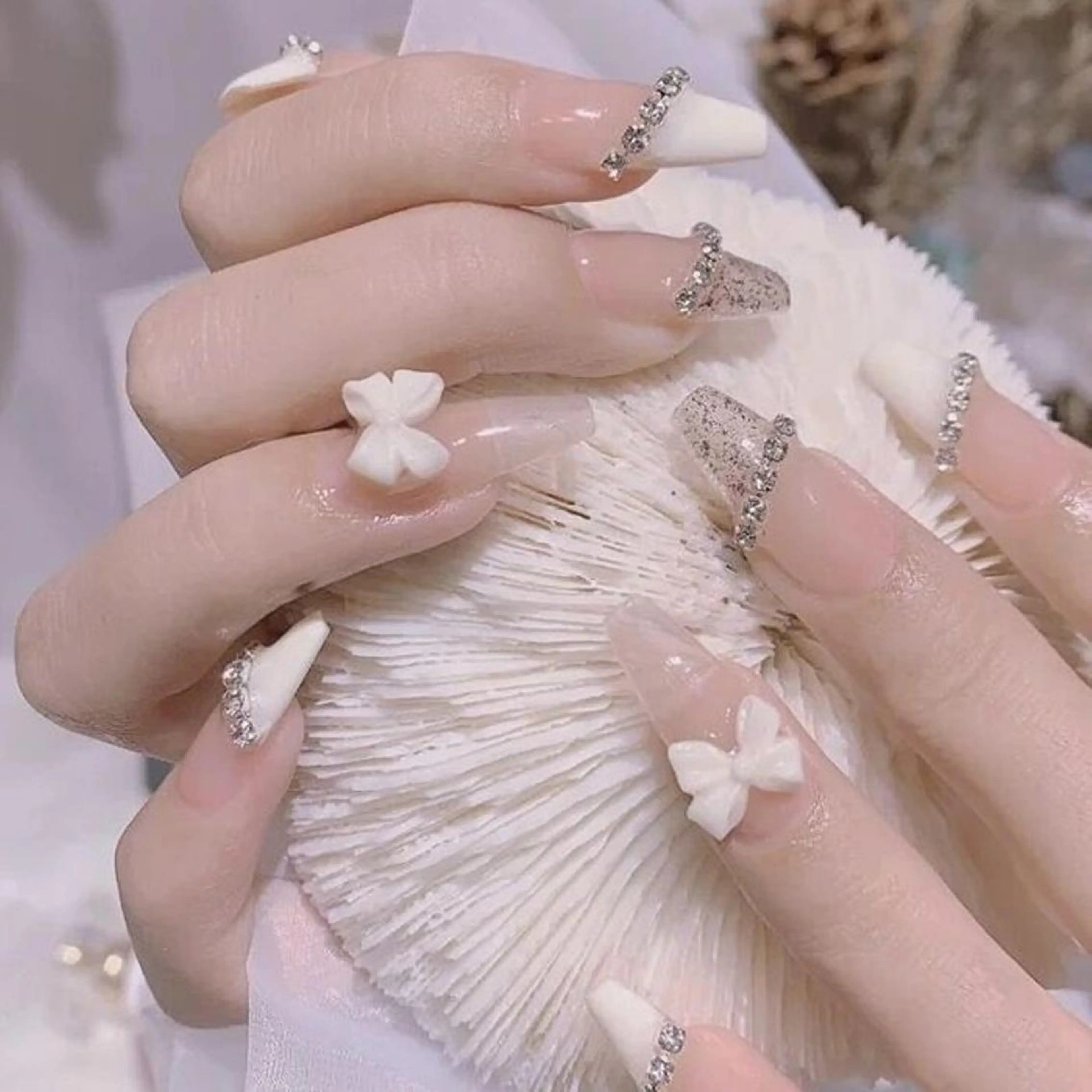 セミロング ネイル ハンドネイル ネイリストゆか💅 長さだし、深爪矯正のネイルデザイン