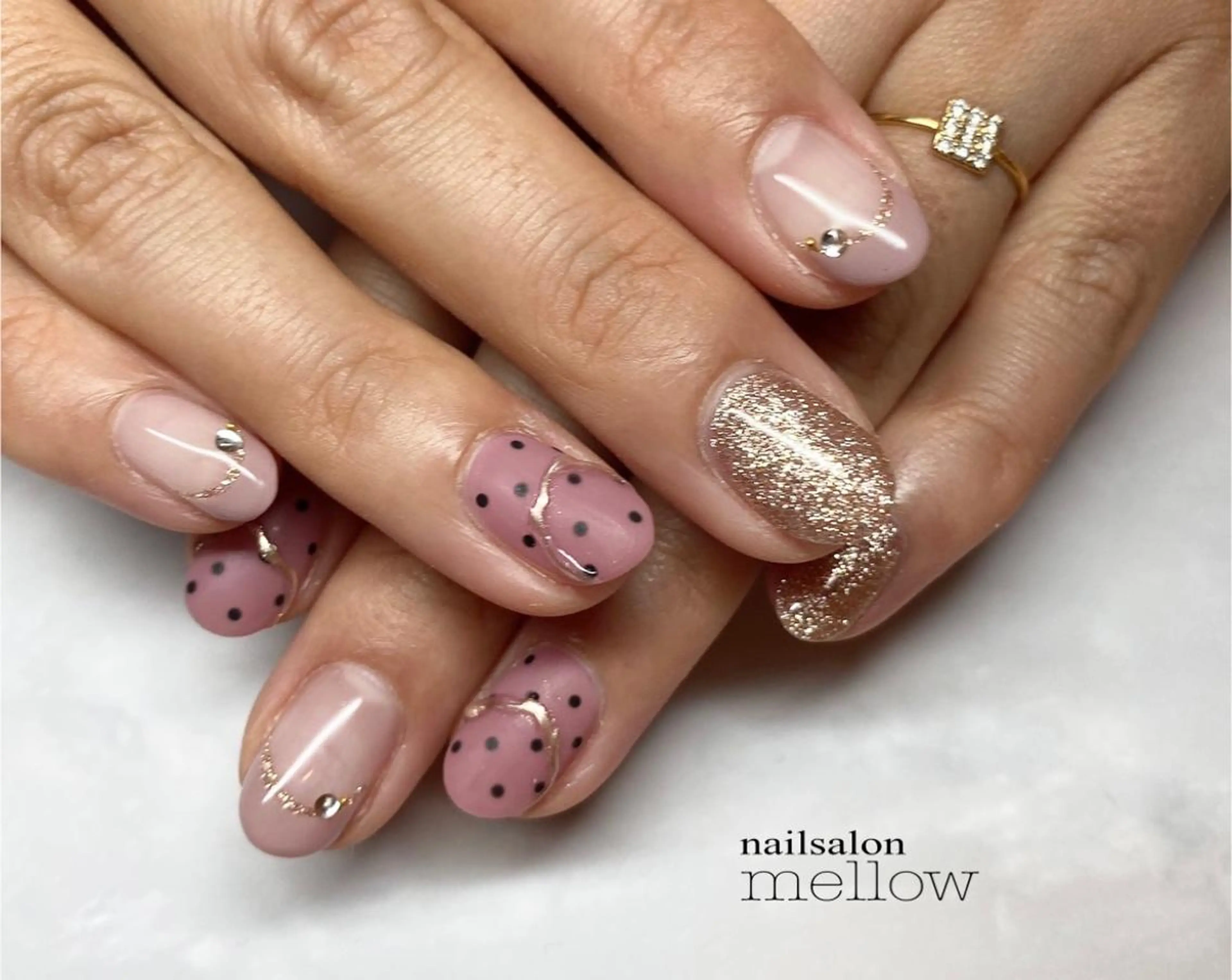ネイル ドット 大山 浩美のネイルデザイン