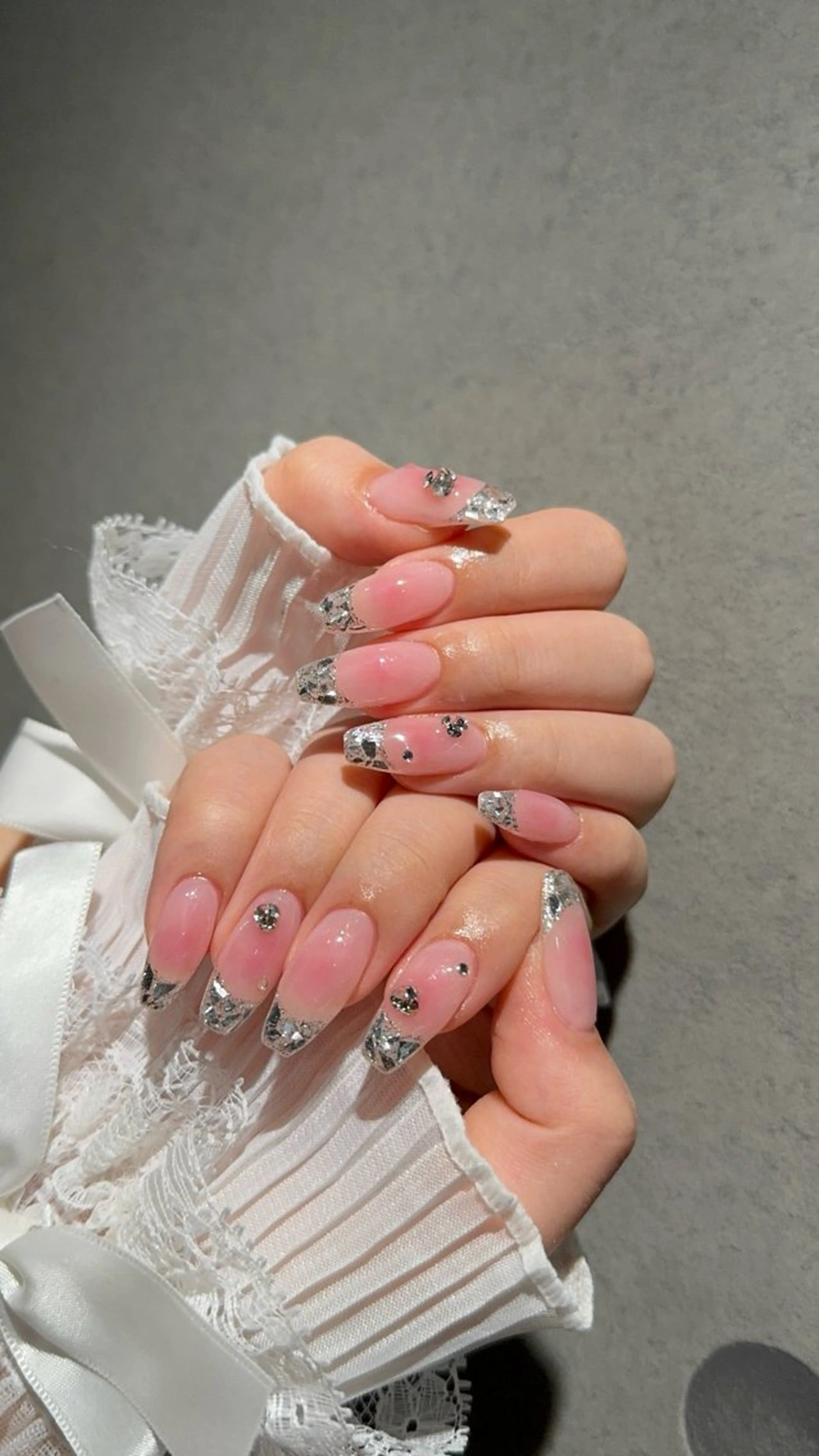 ネイル I-nailロング /ワンホン/キラキラのネイルデザイン