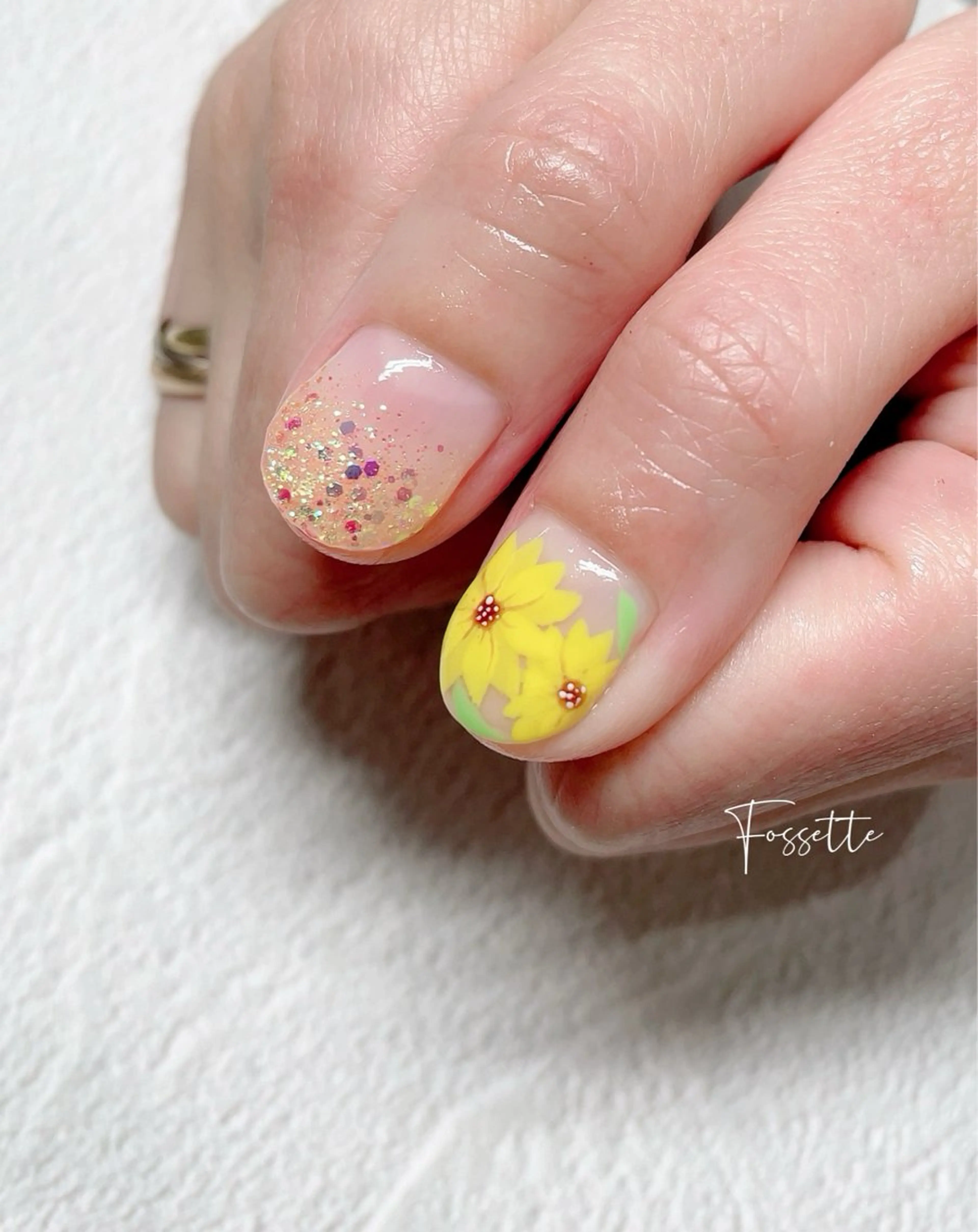 ネイル クリアネイル フラワーネイル キラキラネイル ショートネイル 夏ネイル nailsalon Fossetteのネイルデザイン