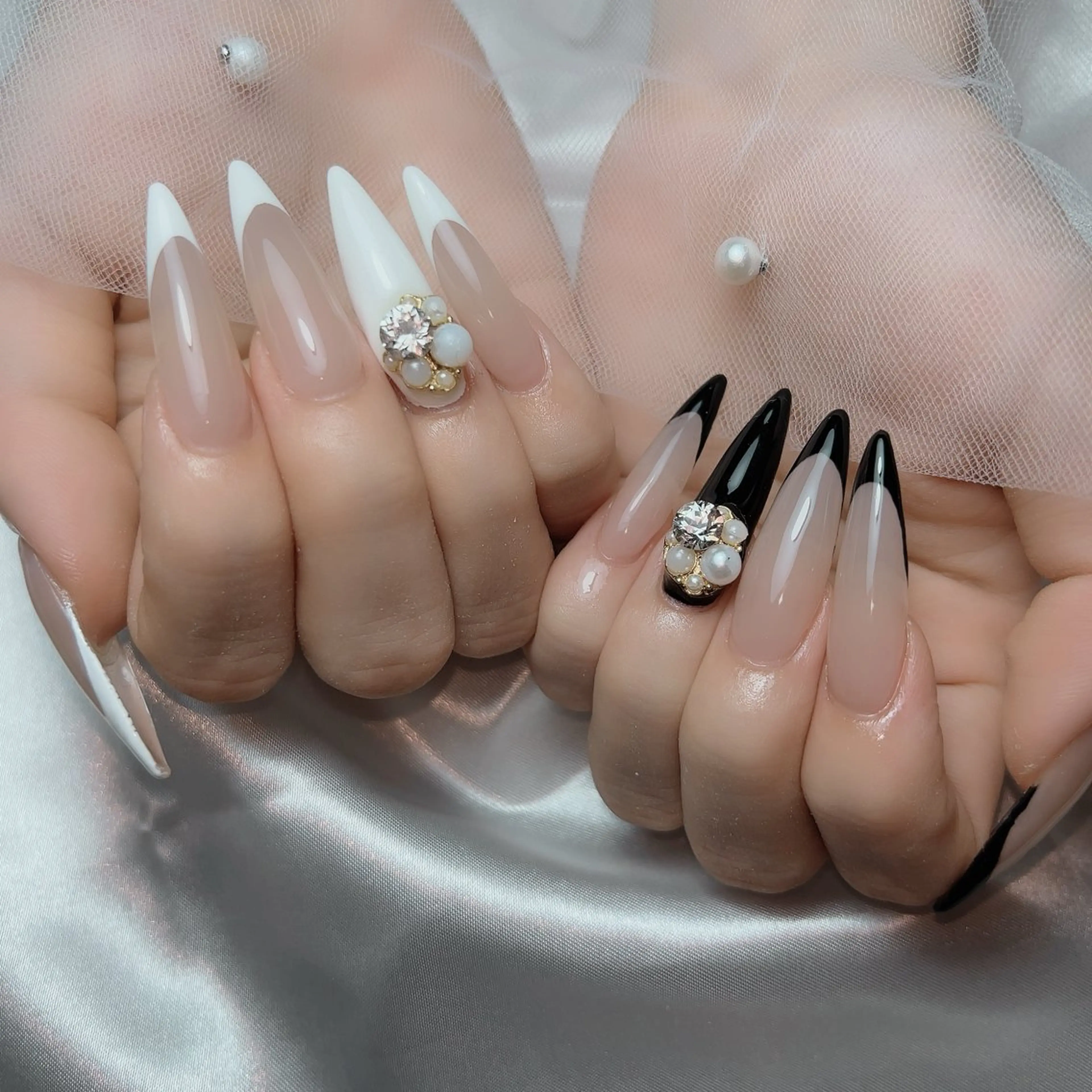 ネイル フレンチネイル ロングネイル pnd.nail所属・半田 友加里のネイルデザイン