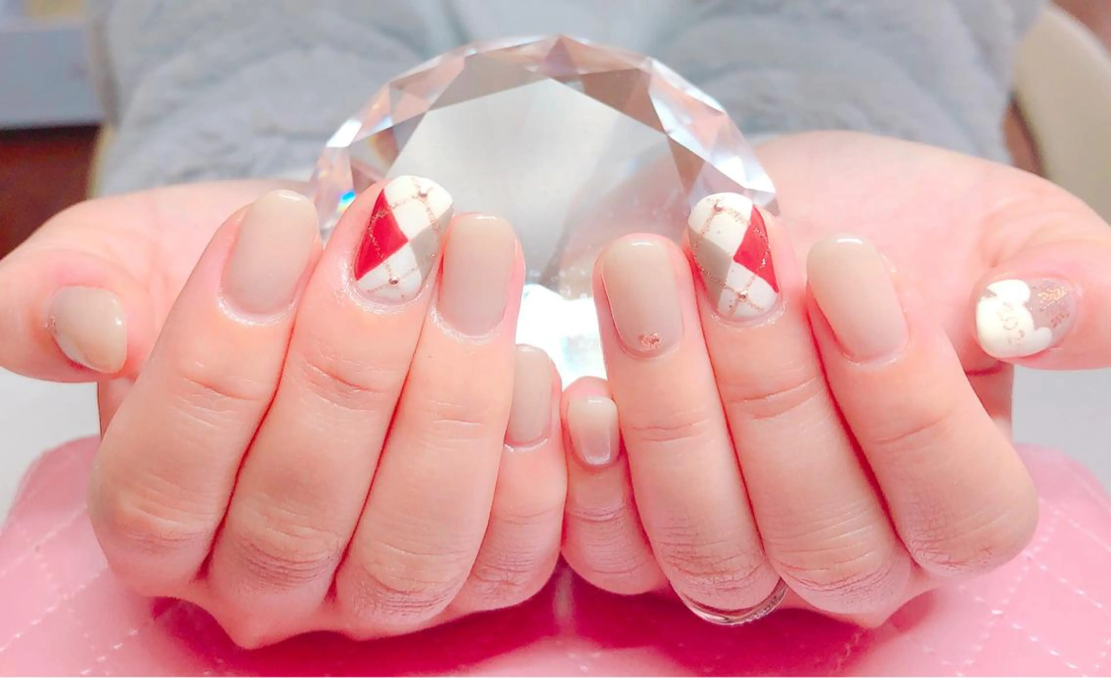 ネイル ハンドネイル CROWN プライベートサロンのネイルデザイン